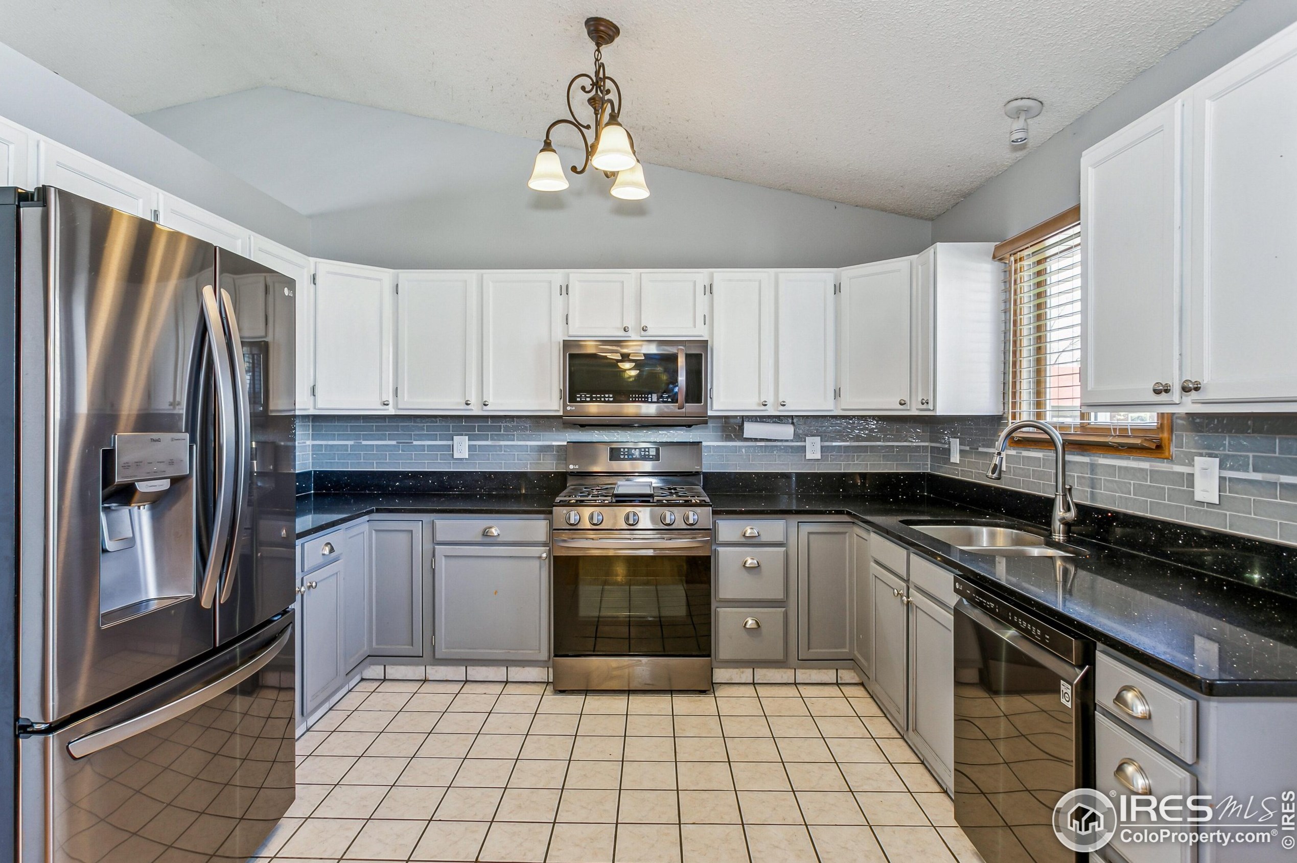 2605 Redbud Dr, Loveland CO  80538-3383 exterior