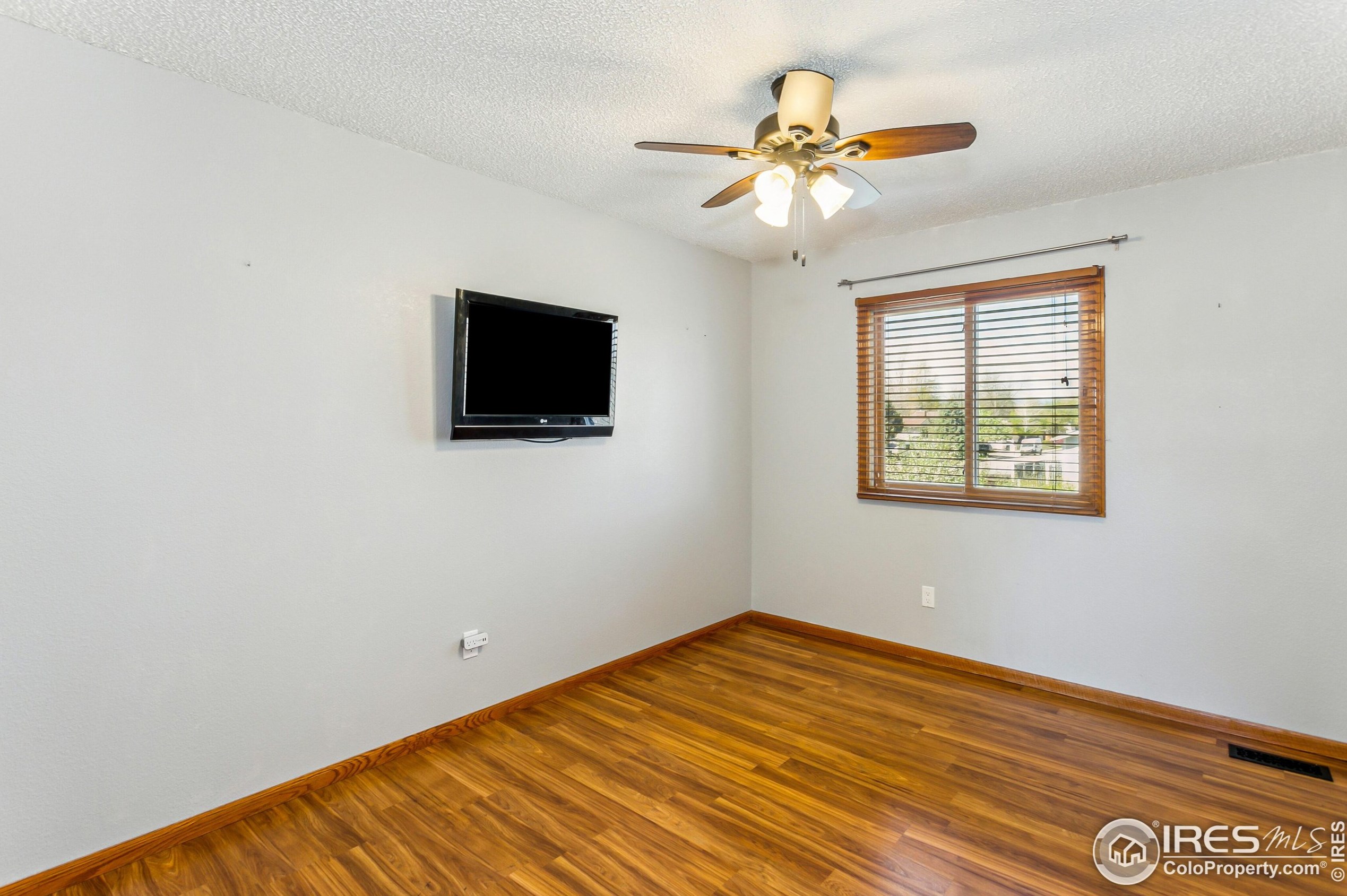 2605 Redbud Dr, Loveland CO  80538-3383 exterior