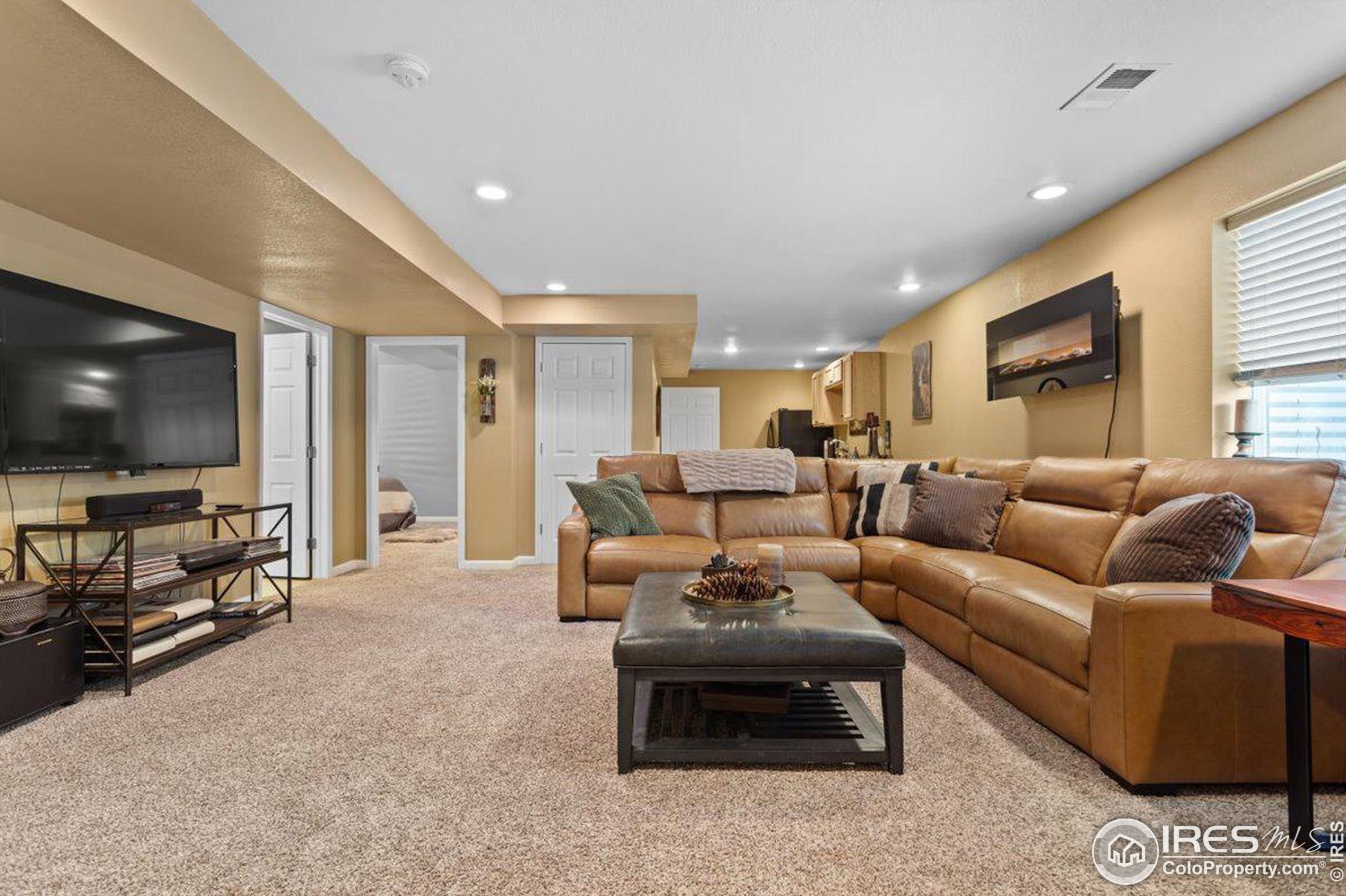 879 Emerald Dr, Fort Collins CO  80550-5552 exterior