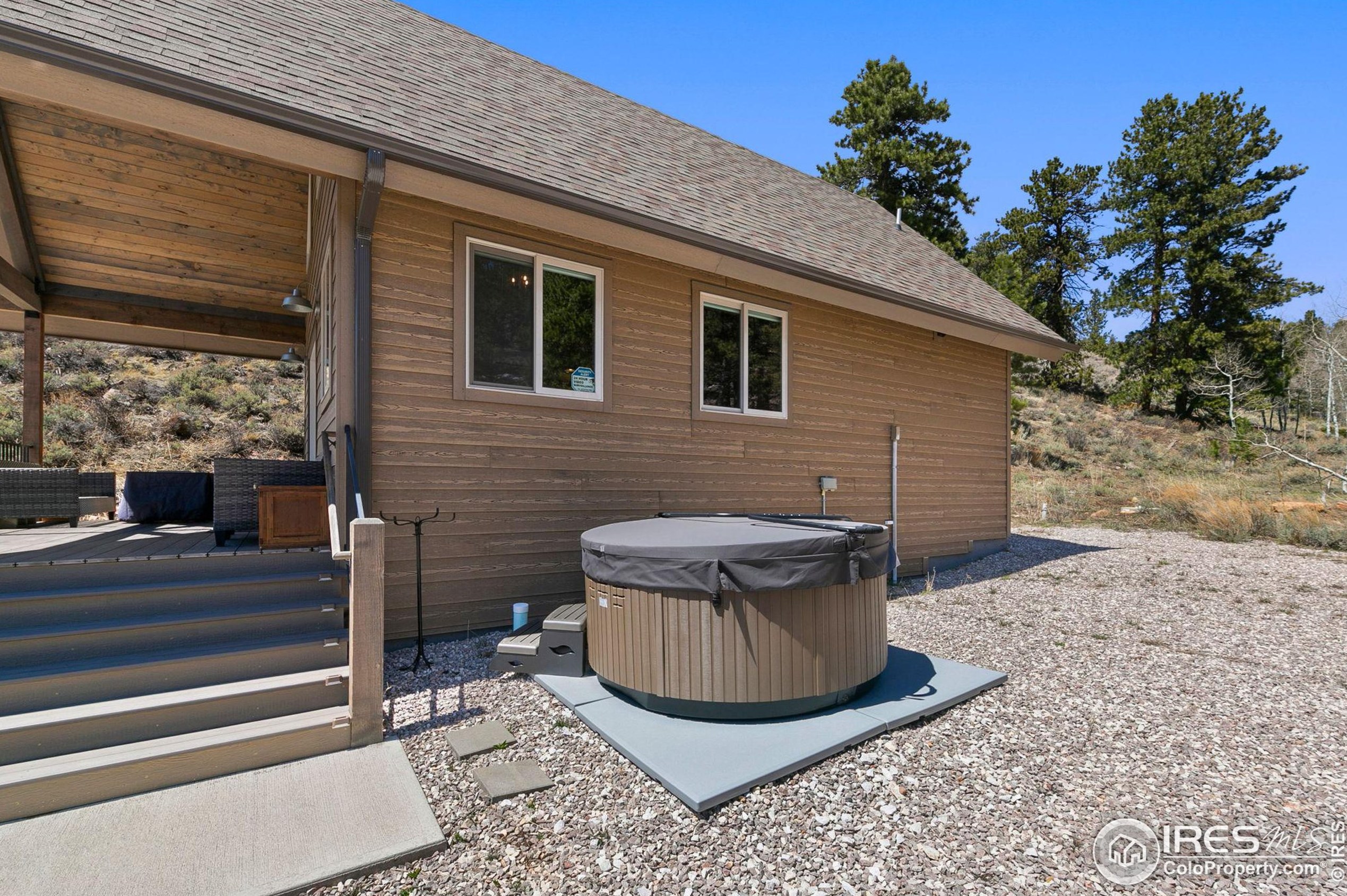 37 Caddo Rd, Red Feather Lakes CO  80545-8900 exterior