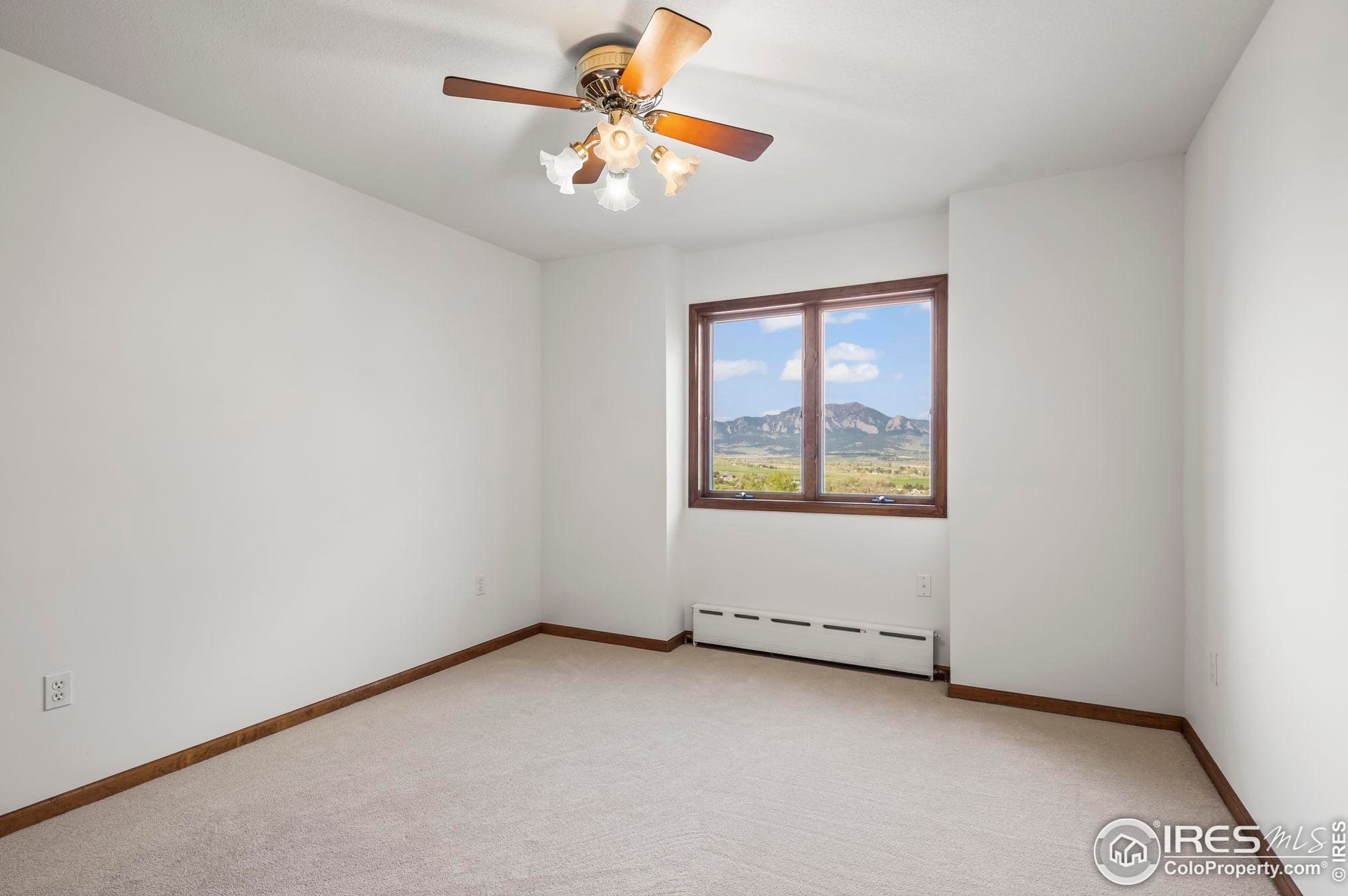 375 Majestic Vw Dr, Boulder CO  80303-4503 exterior