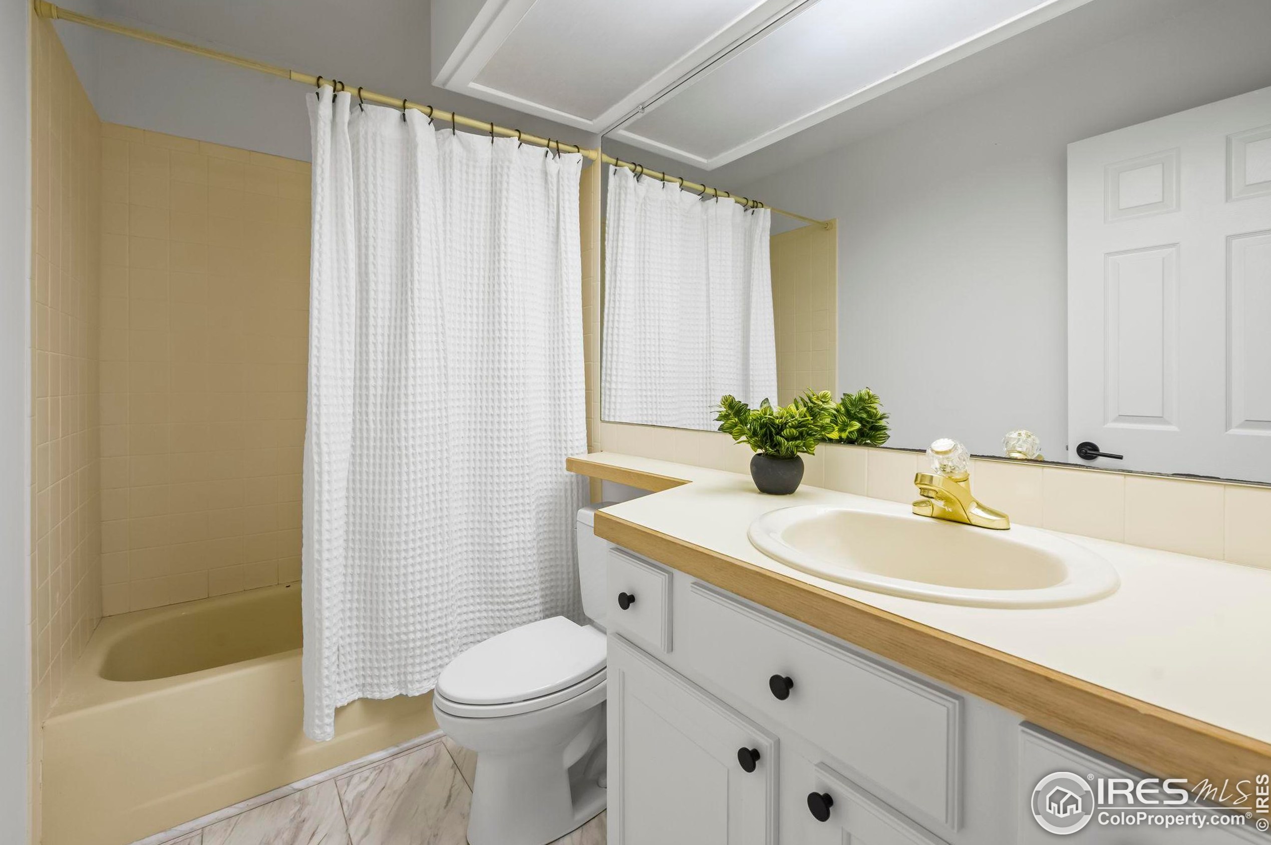 7309 Windsor Dr, Boulder CO 80301-3718 exterior