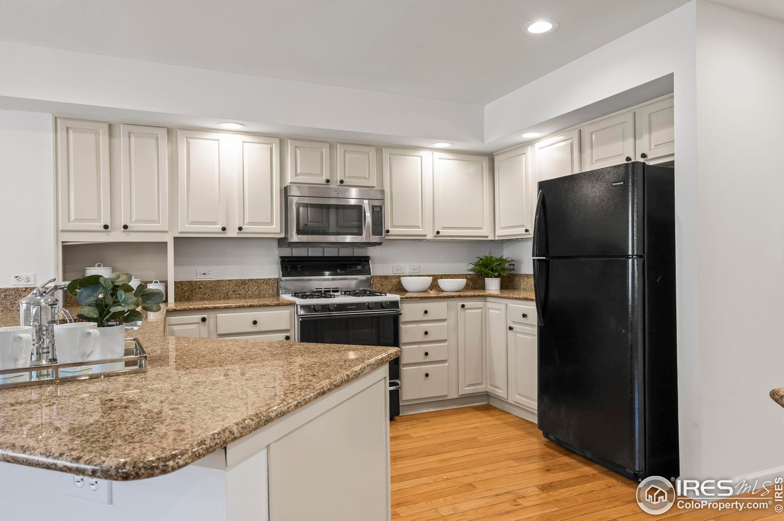 7309 Windsor Dr, Boulder CO 80301-3718 exterior