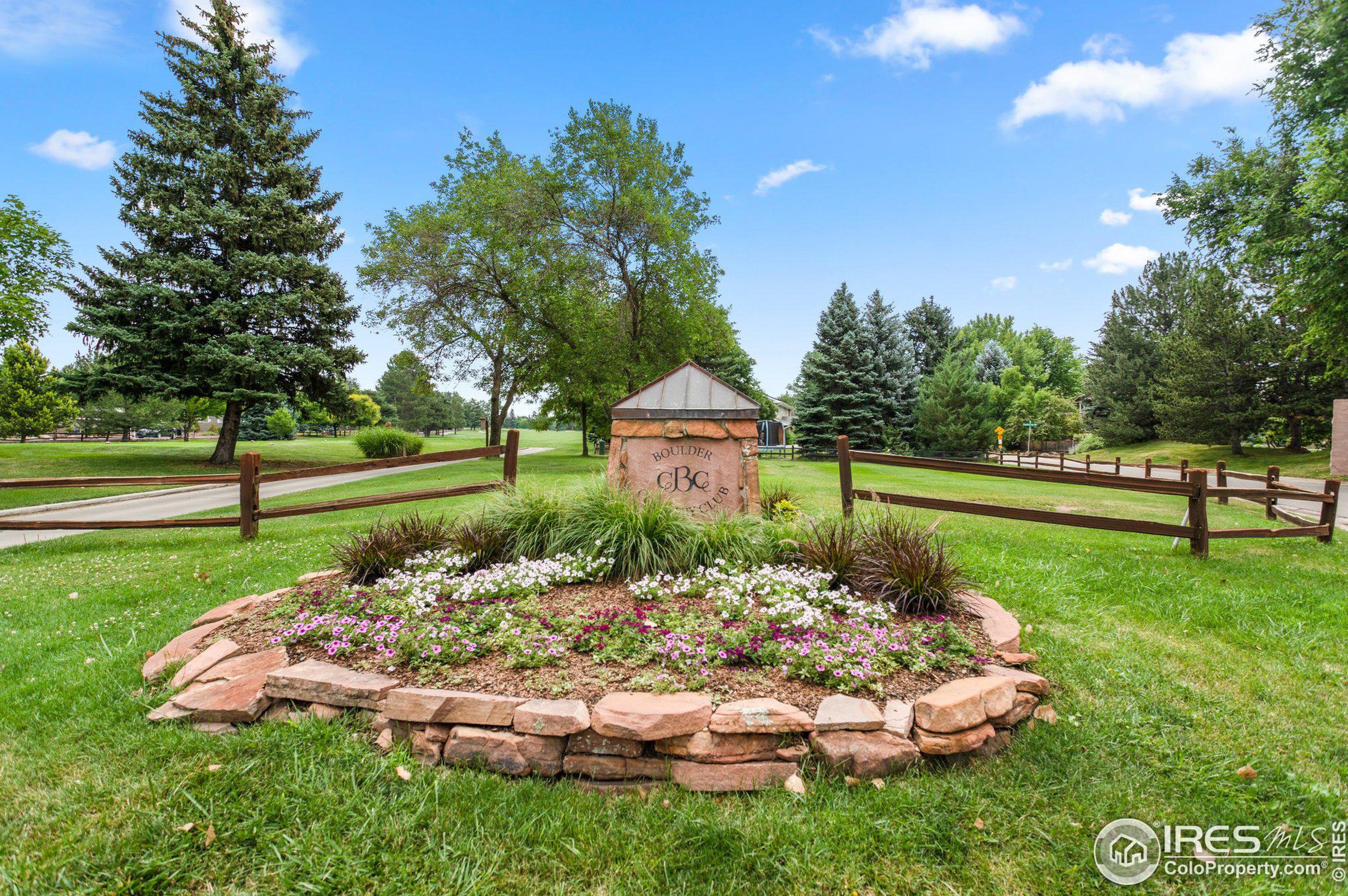 7309 Windsor Dr, Boulder CO 80301-3718 exterior