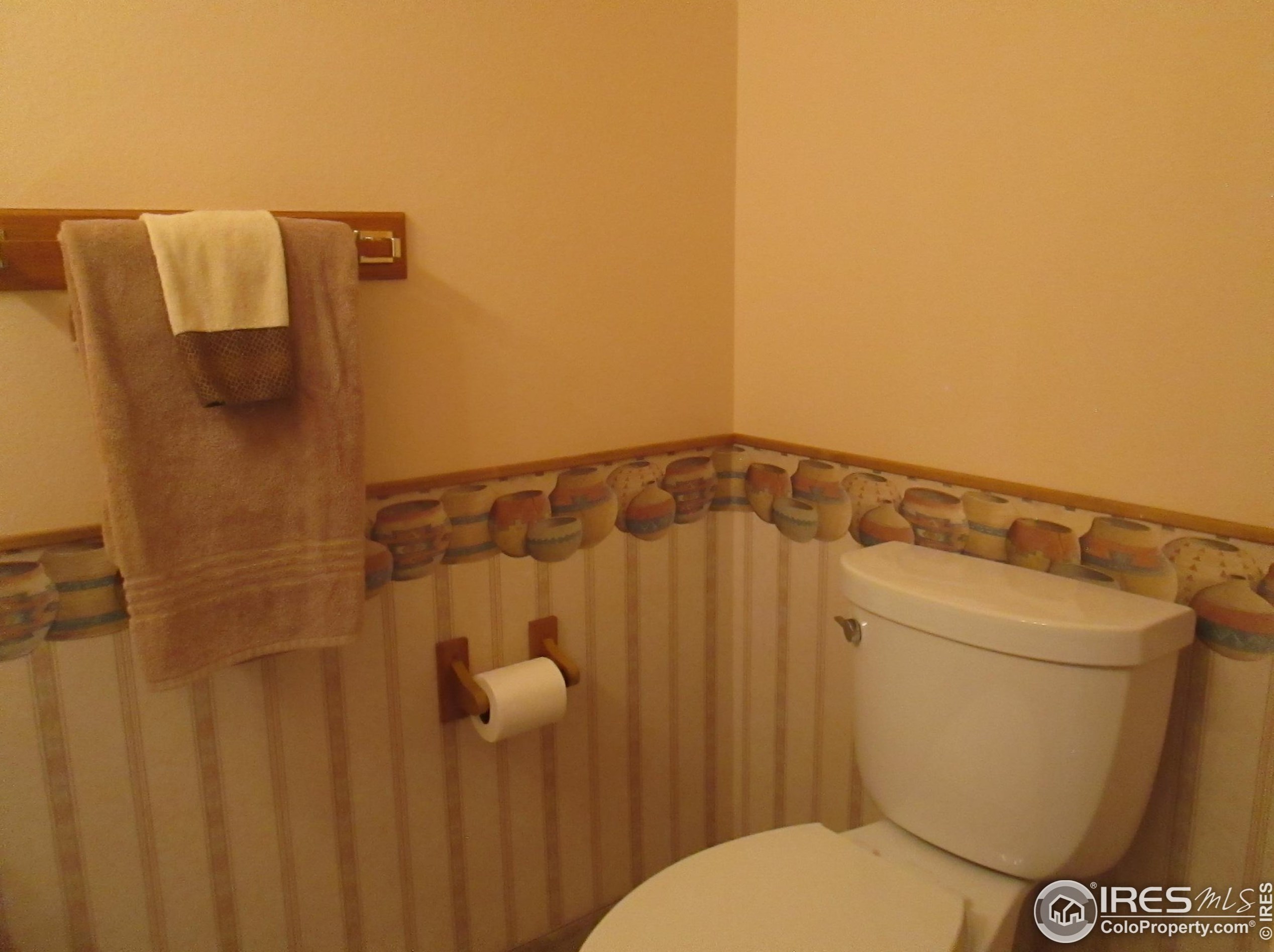 7265 Maple Dr, Aurora CO 80226-2029 exterior