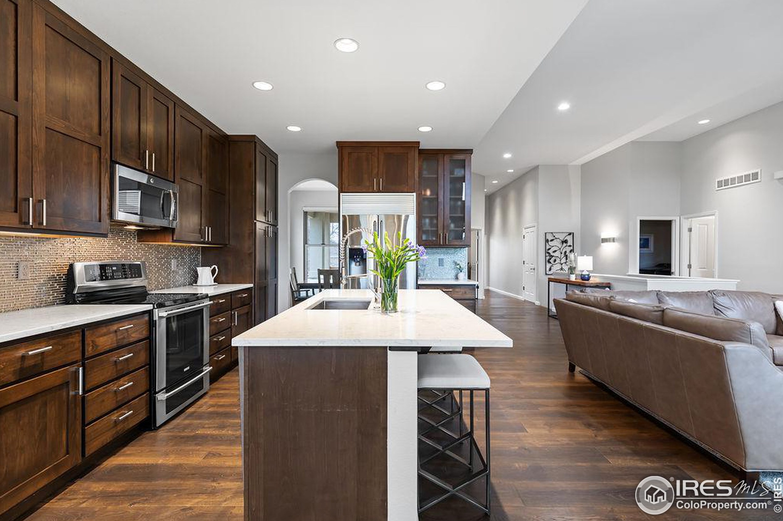 6770 Auburn Hills Dr, Fort Collins CO  80550-7033 exterior