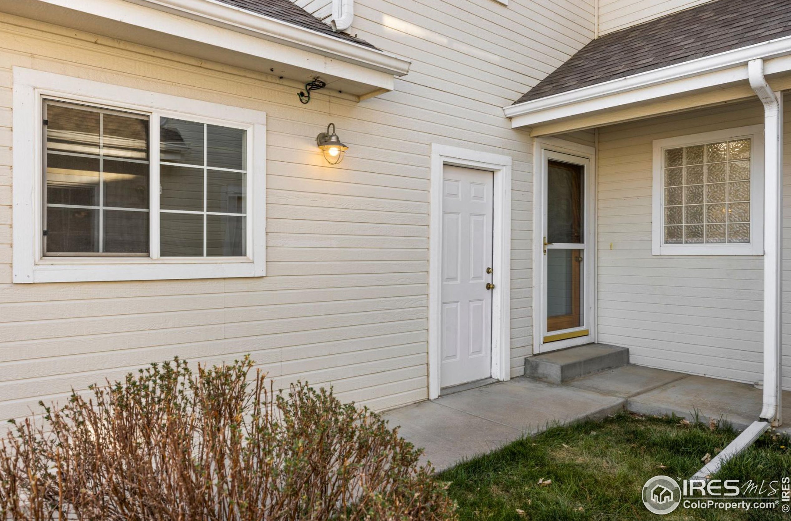 663 Moose Ct, Loveland CO 80537-5290 exterior