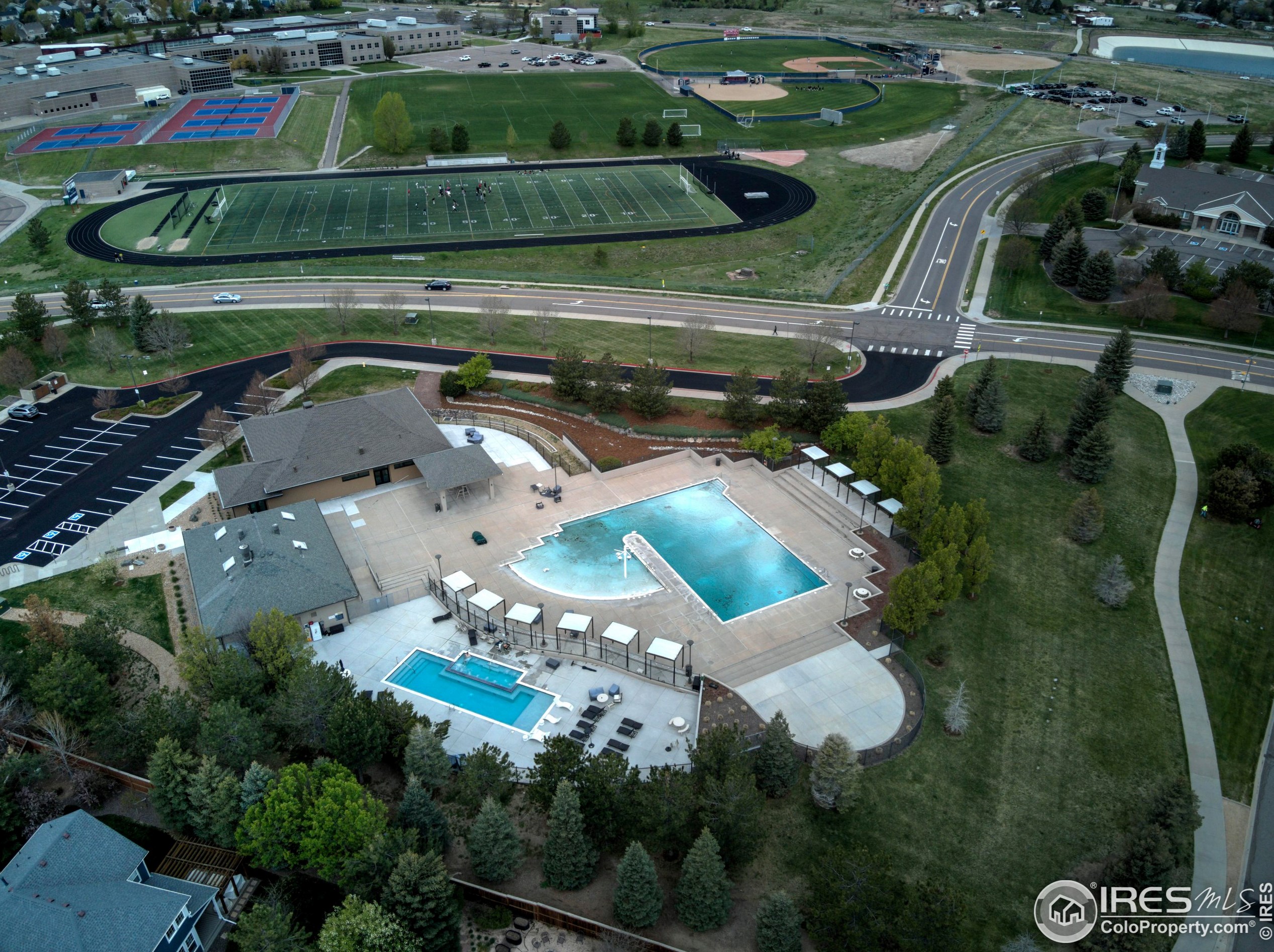 9516 Shenstone Dr, Parker CO 80134-6041 exterior