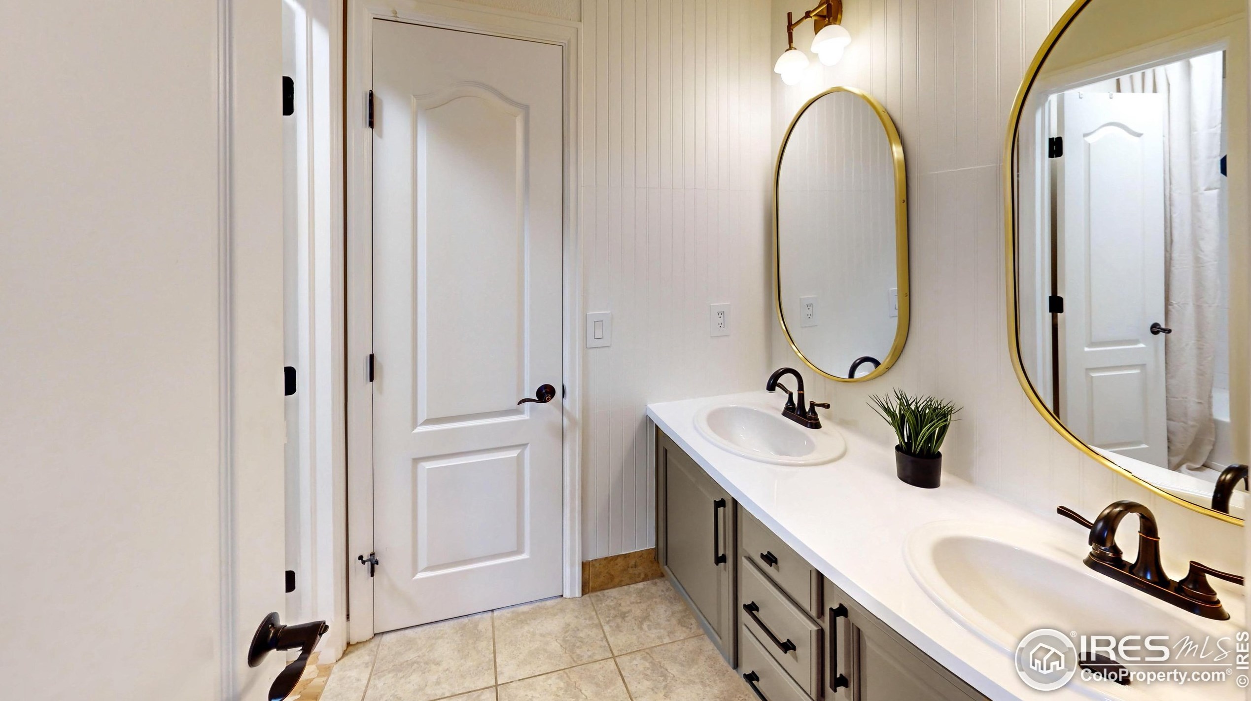 9516 Shenstone Dr, Parker CO 80134-6041 exterior