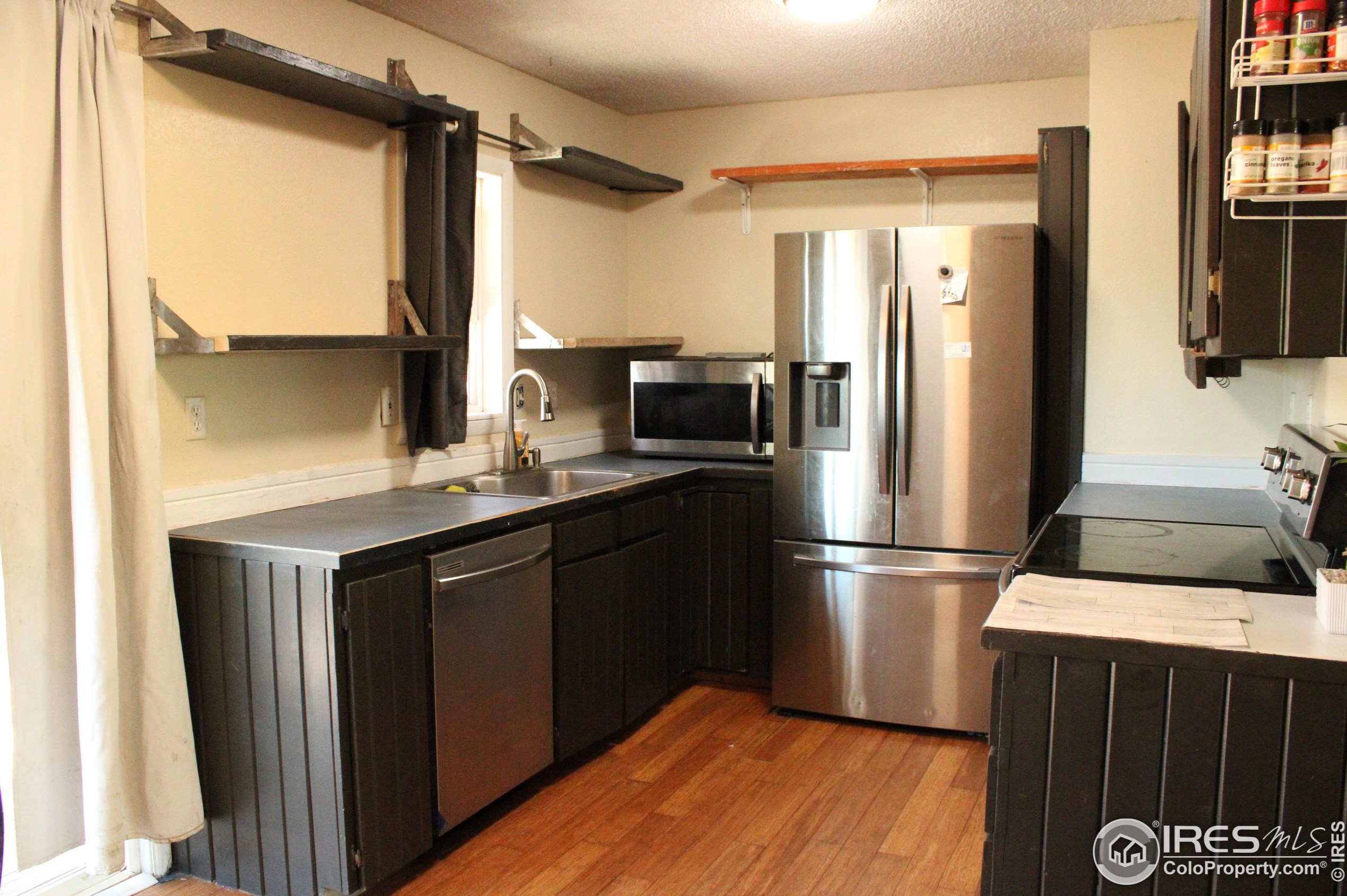 803 Table Mountain Ct, Fort Collins CO  80550-4922 exterior