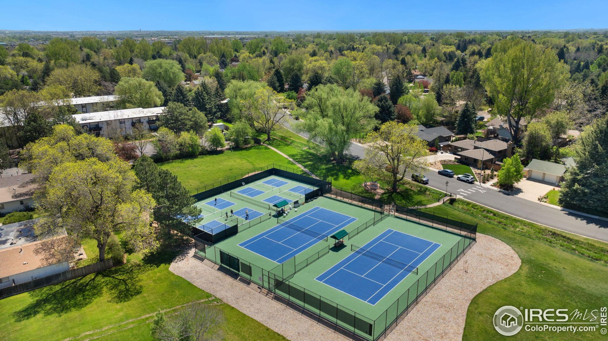 1208 Kirkwood Dr, Fort Collins CO  80525-1969 exterior