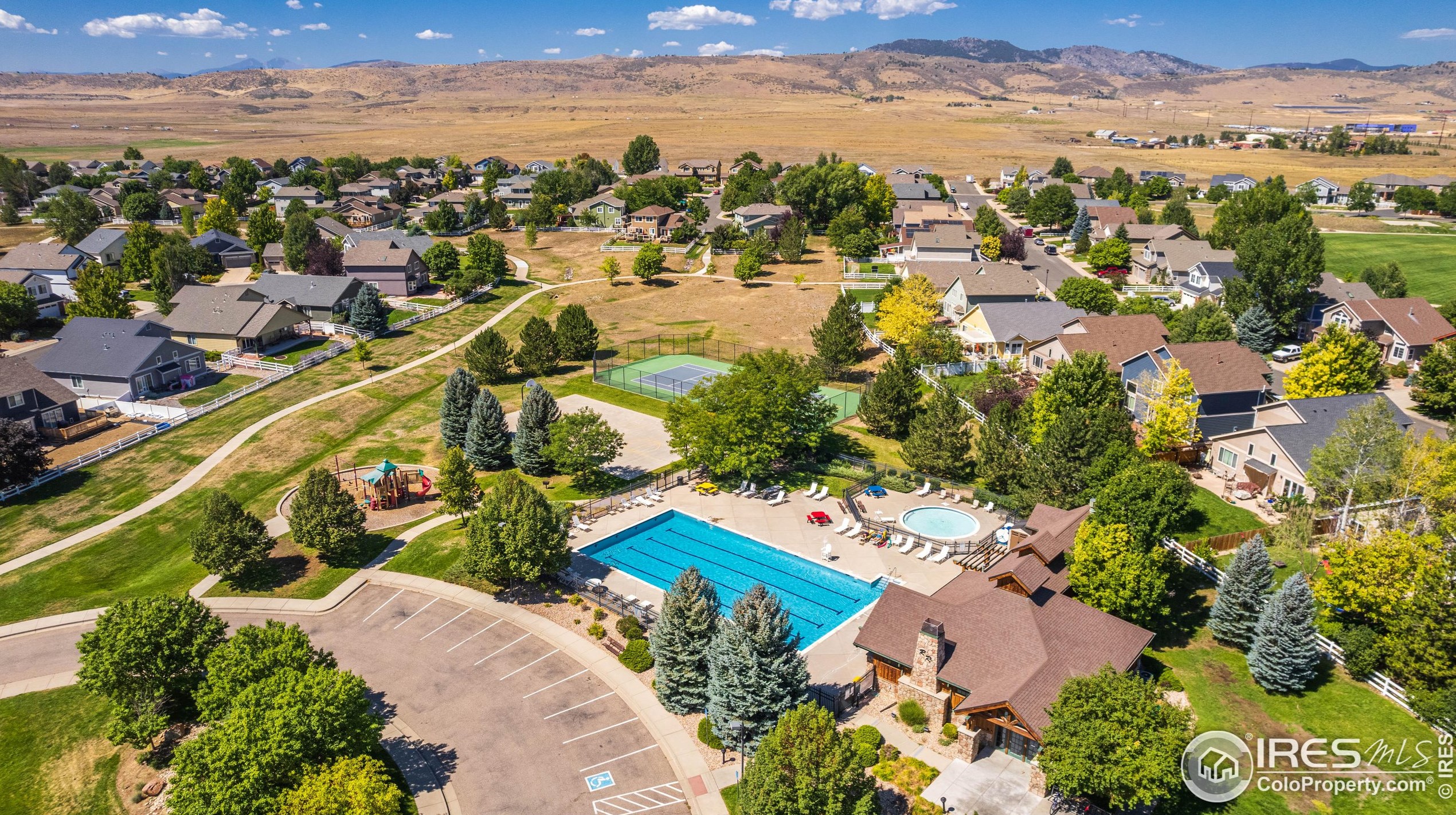 1233 Intrepid Dr, Fort Collins CO  80526-9656 exterior