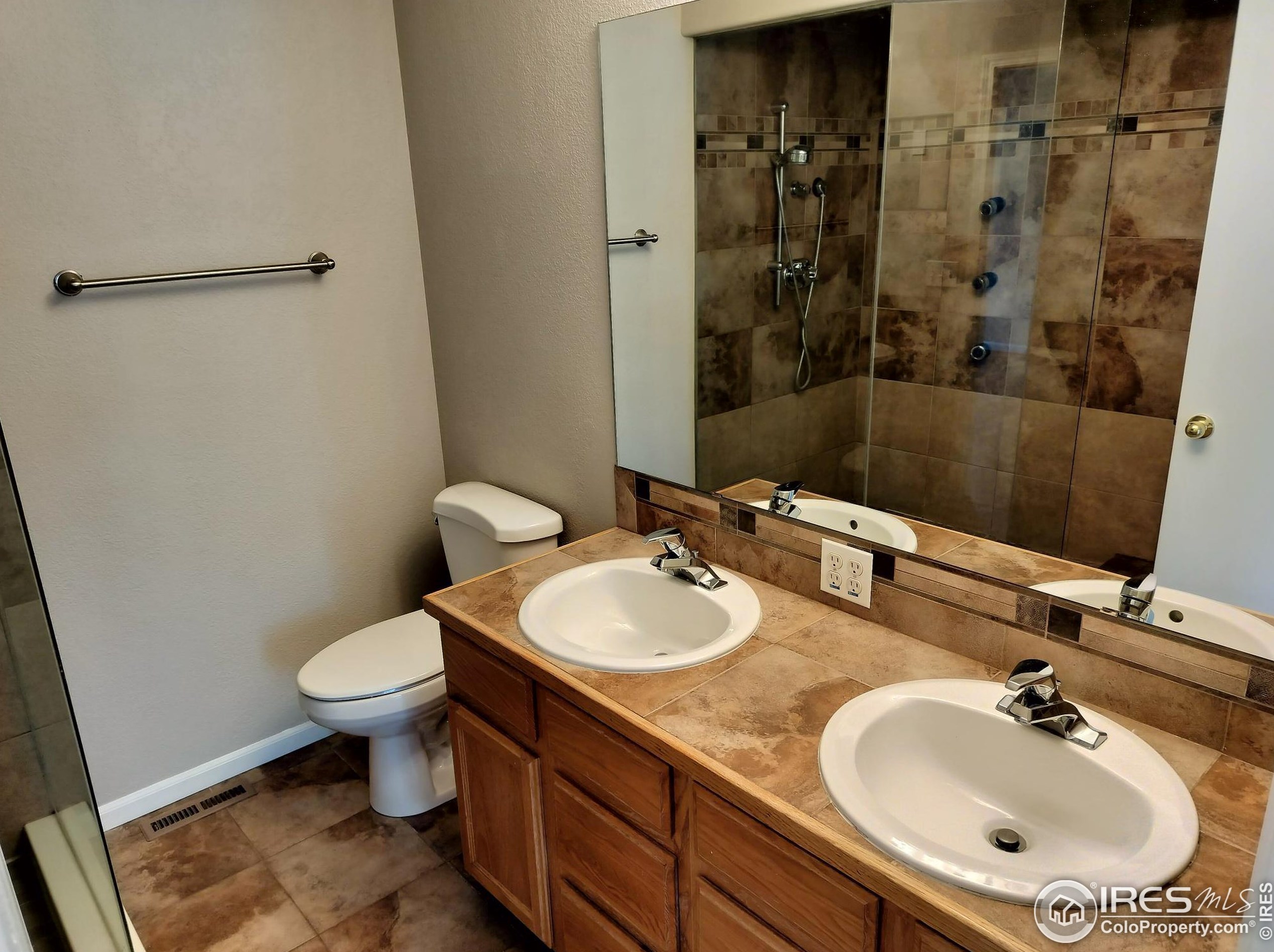 3362 Man O War Dr, Wellington CO 80549-3220 exterior