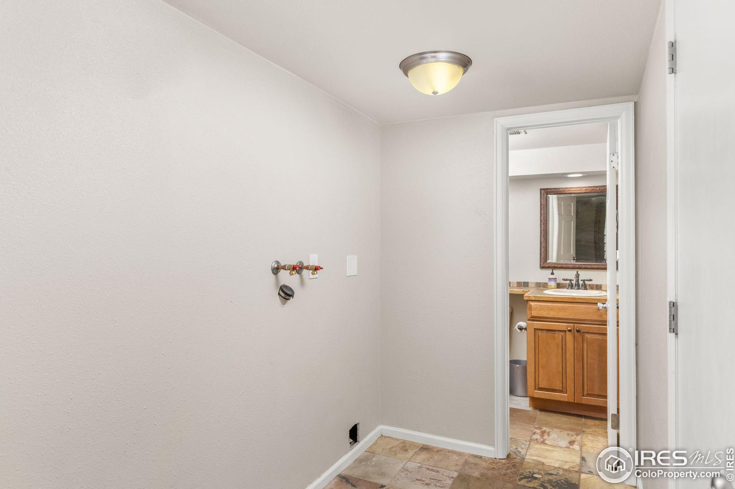 3922 21 St Rd, Greeley CO 80634-3839 exterior