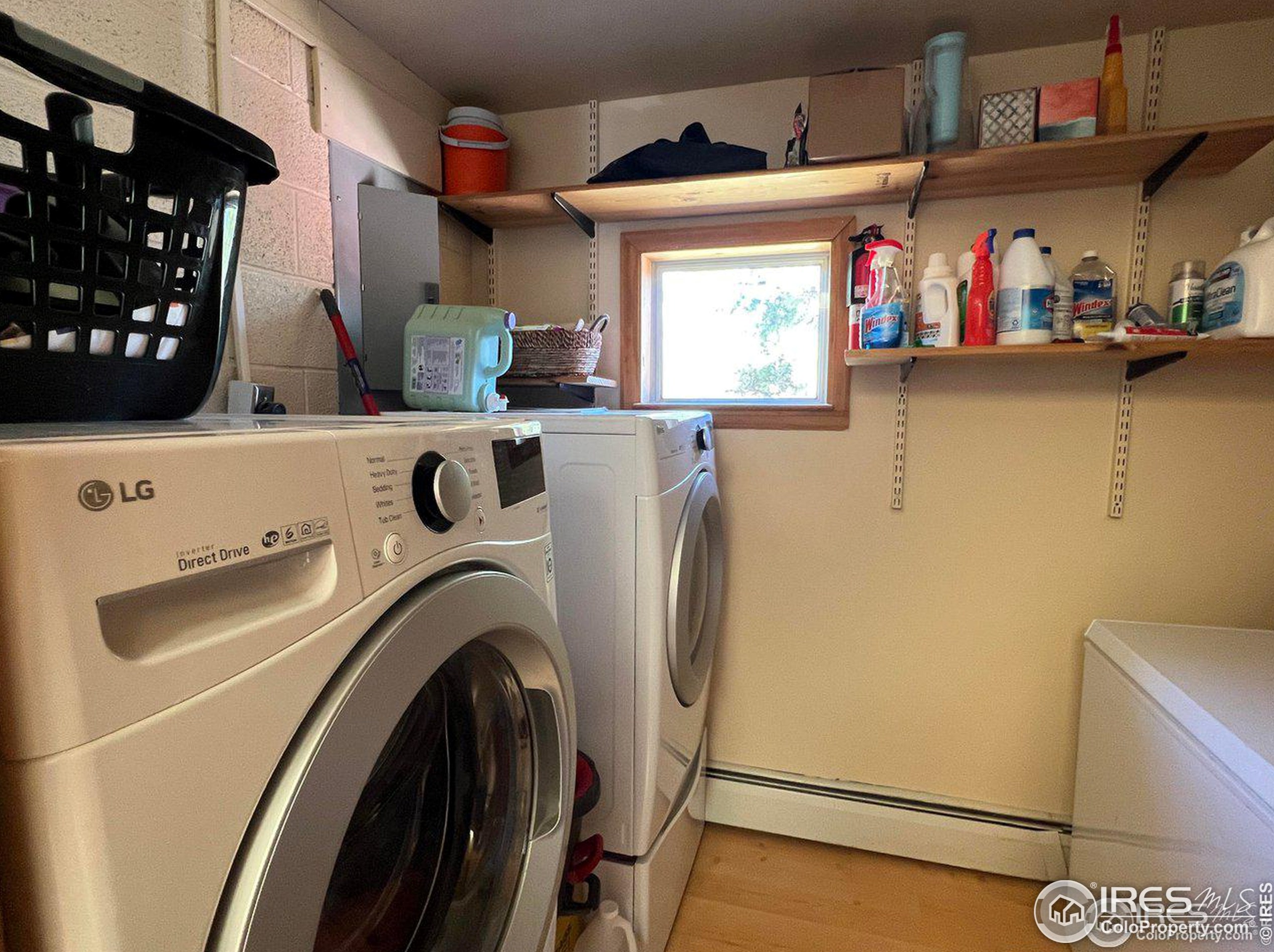 545 Pinewood Dr, Lyons CO  80540-8132 exterior