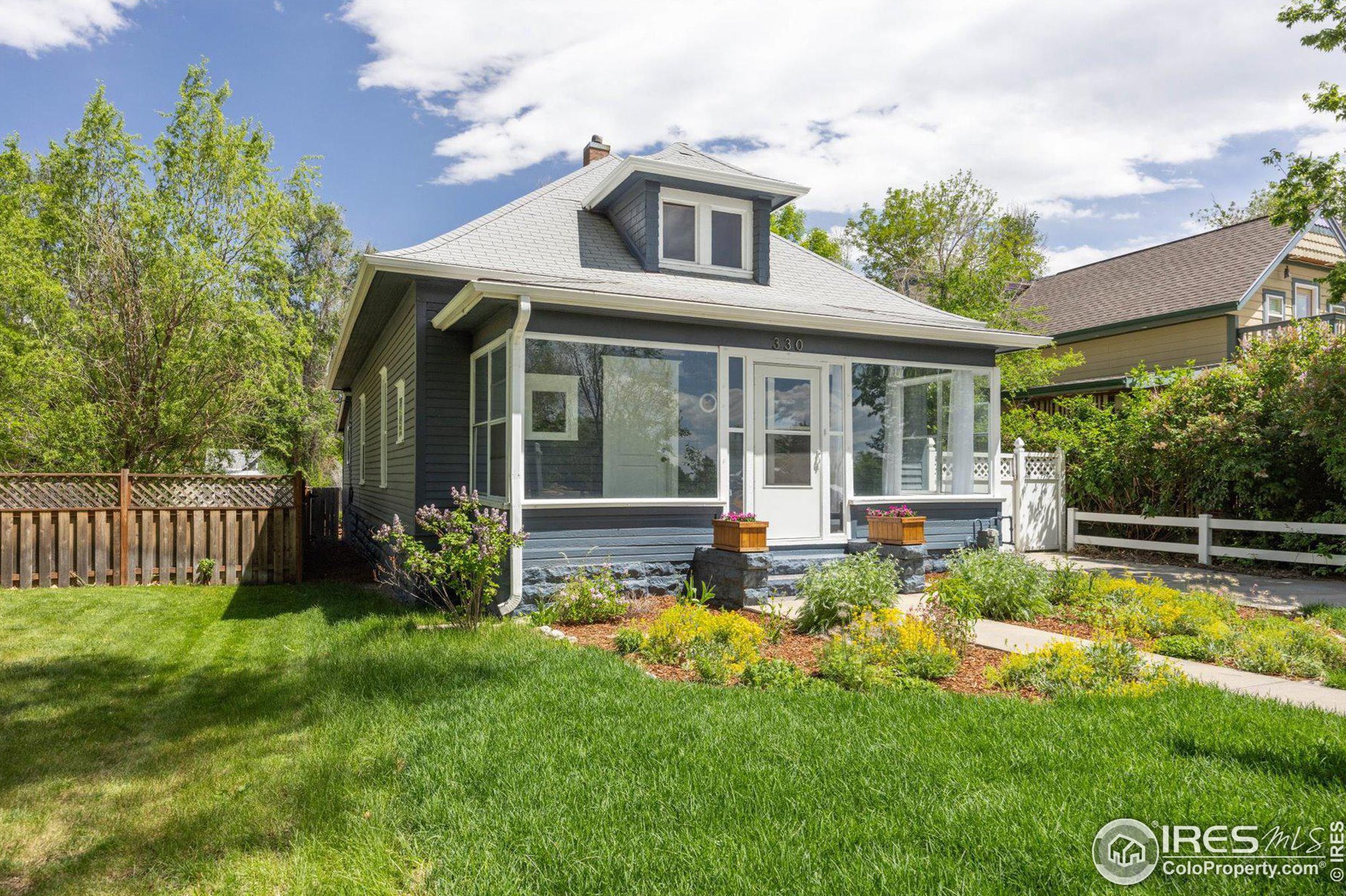 330 Collyer St, Longmont CO  80501-5519 exterior