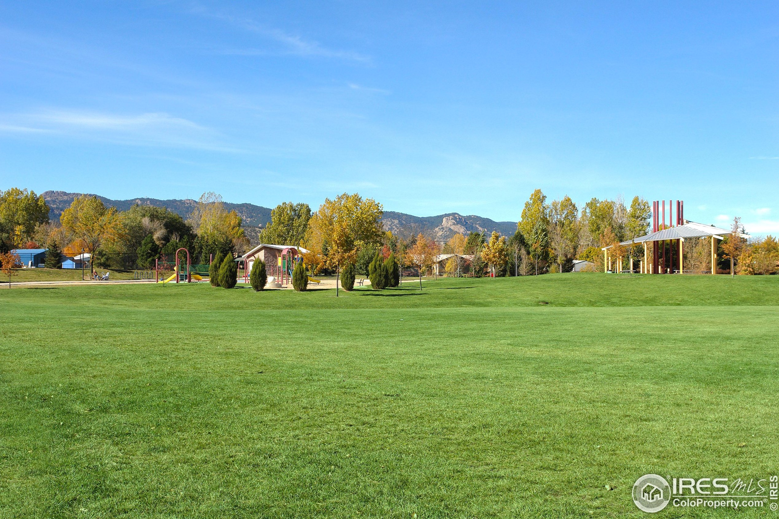1906 Glenview Ct, Fort Collins CO  80526-3321 exterior