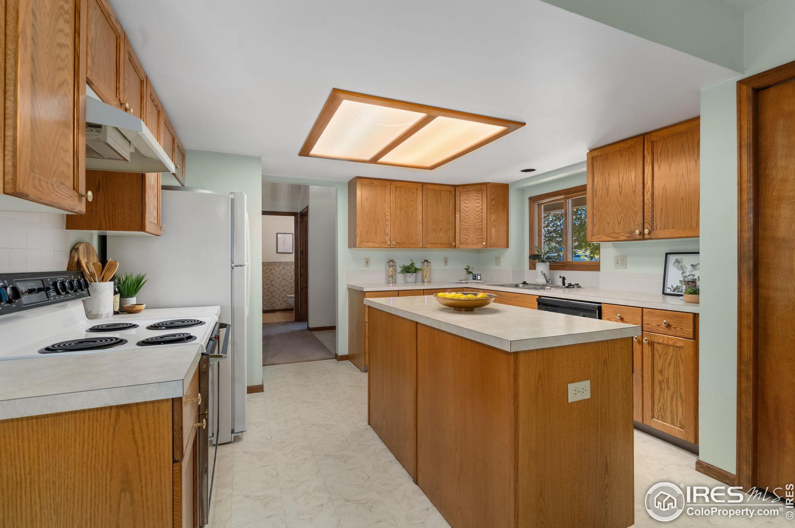 1906 Glenview Ct, Fort Collins CO  80526-3321 exterior