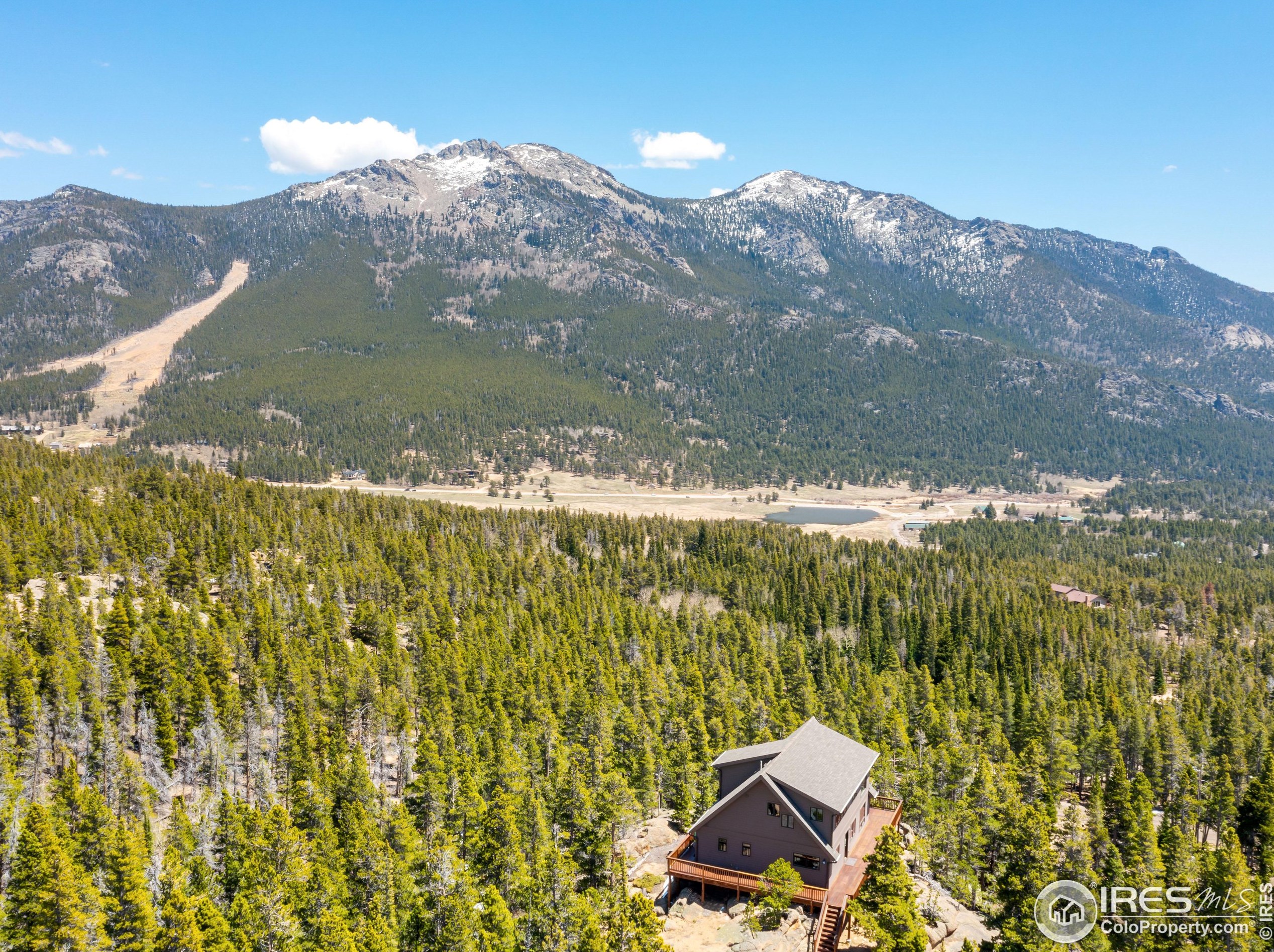 641 Goblins Castle Rd, Estes Park CO 80517-6426 exterior