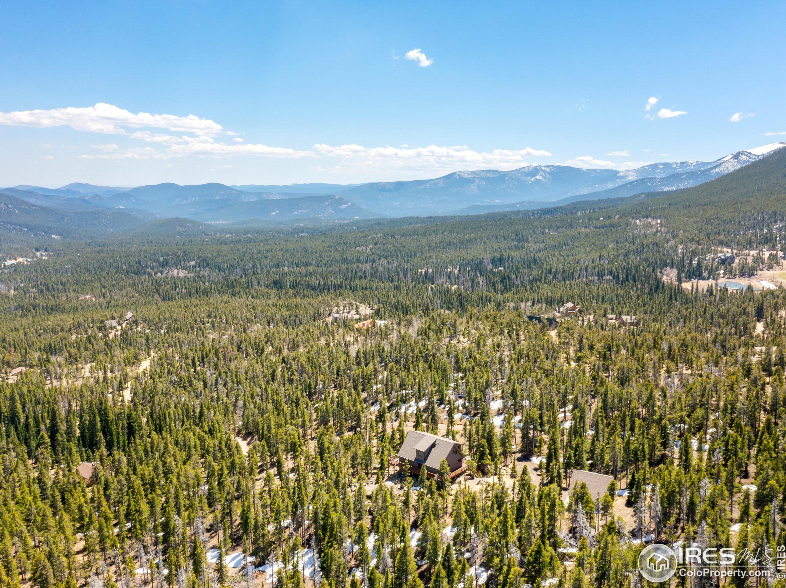 641 Goblins Castle Rd, Estes Park CO 80517-6426 exterior