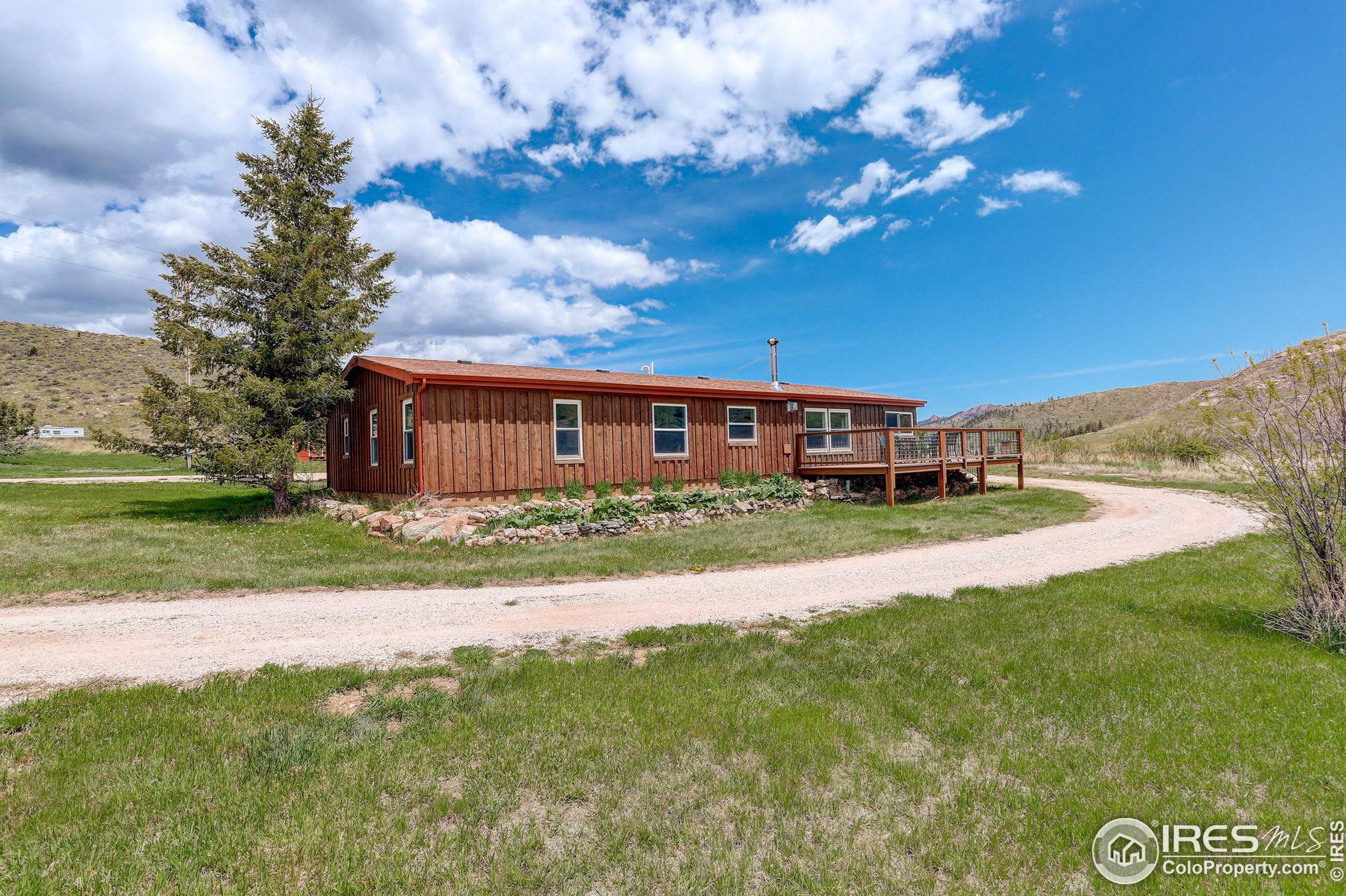 986 Deer Mdw Way, Red Feather Lakes CO 80536-9505 exterior