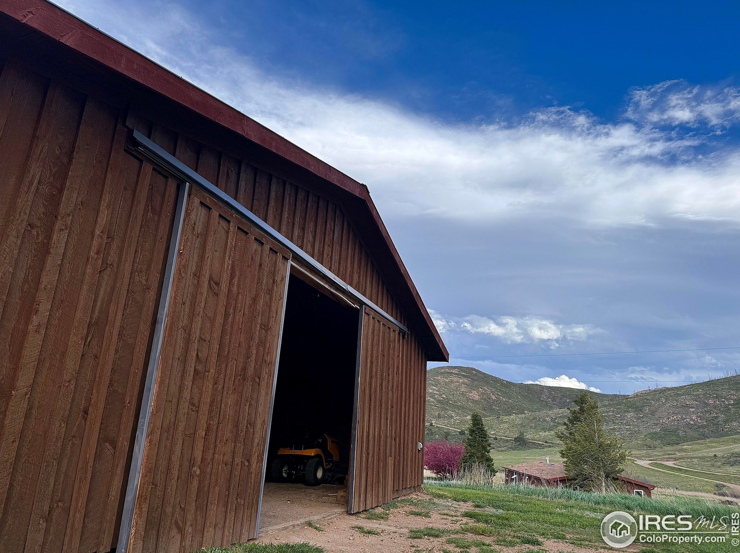 986 Deer Mdw Way, Red Feather Lakes CO 80536-9505 exterior