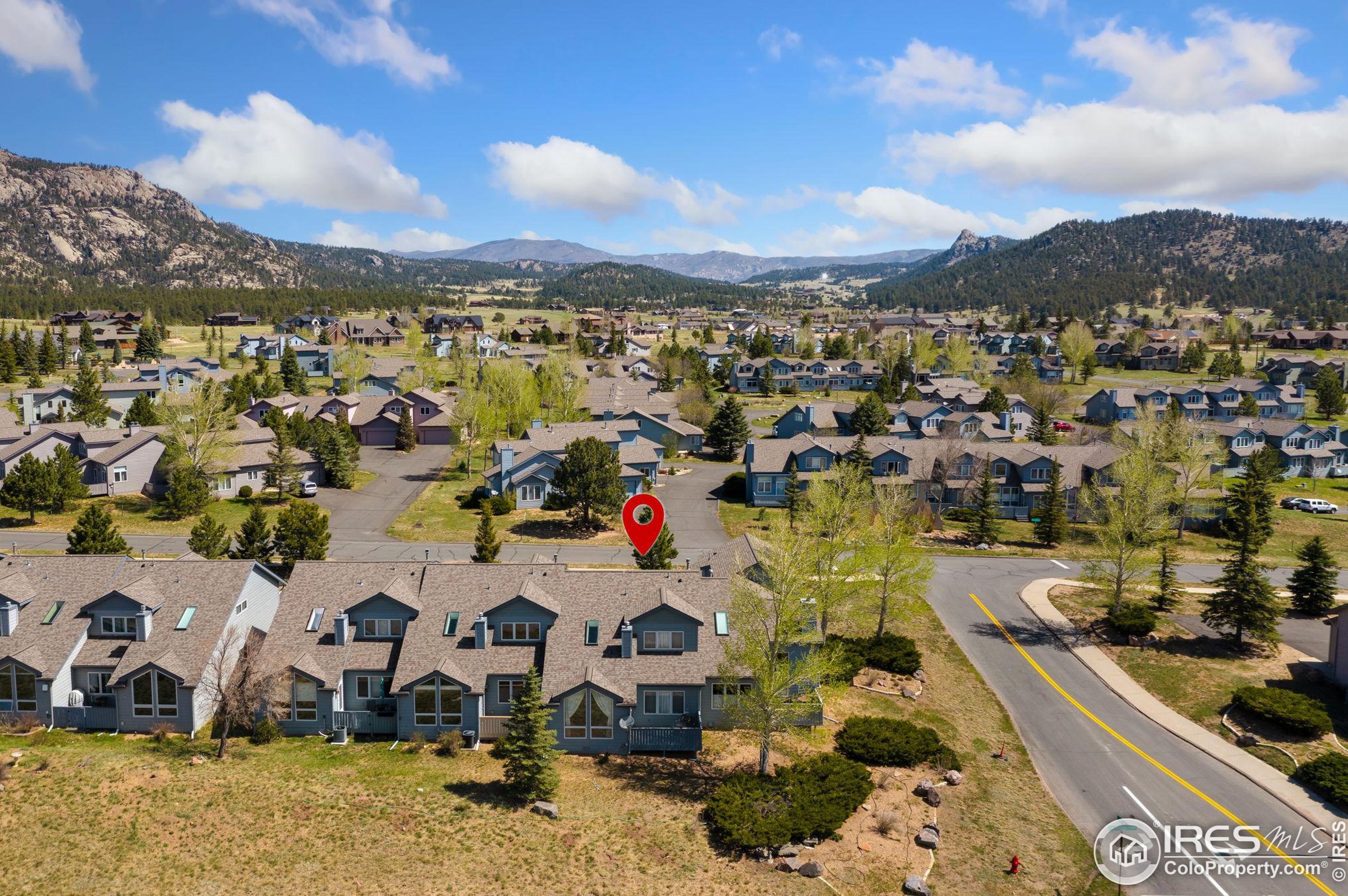 1442 Raven Cir, Estes Park CO 80517-9459 exterior