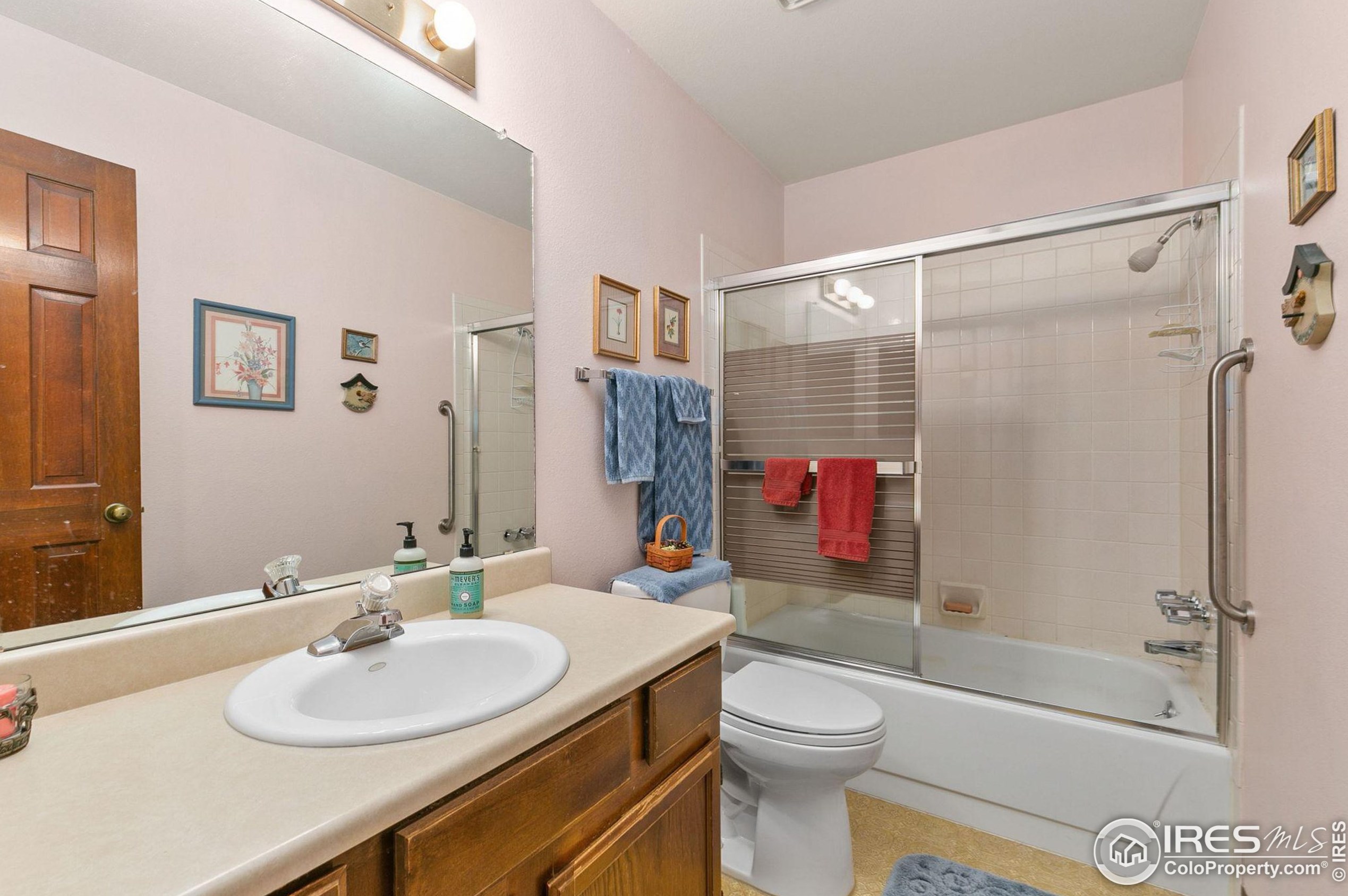 2531 Eastwood Dr, Fort Collins CO  80525-2020 exterior