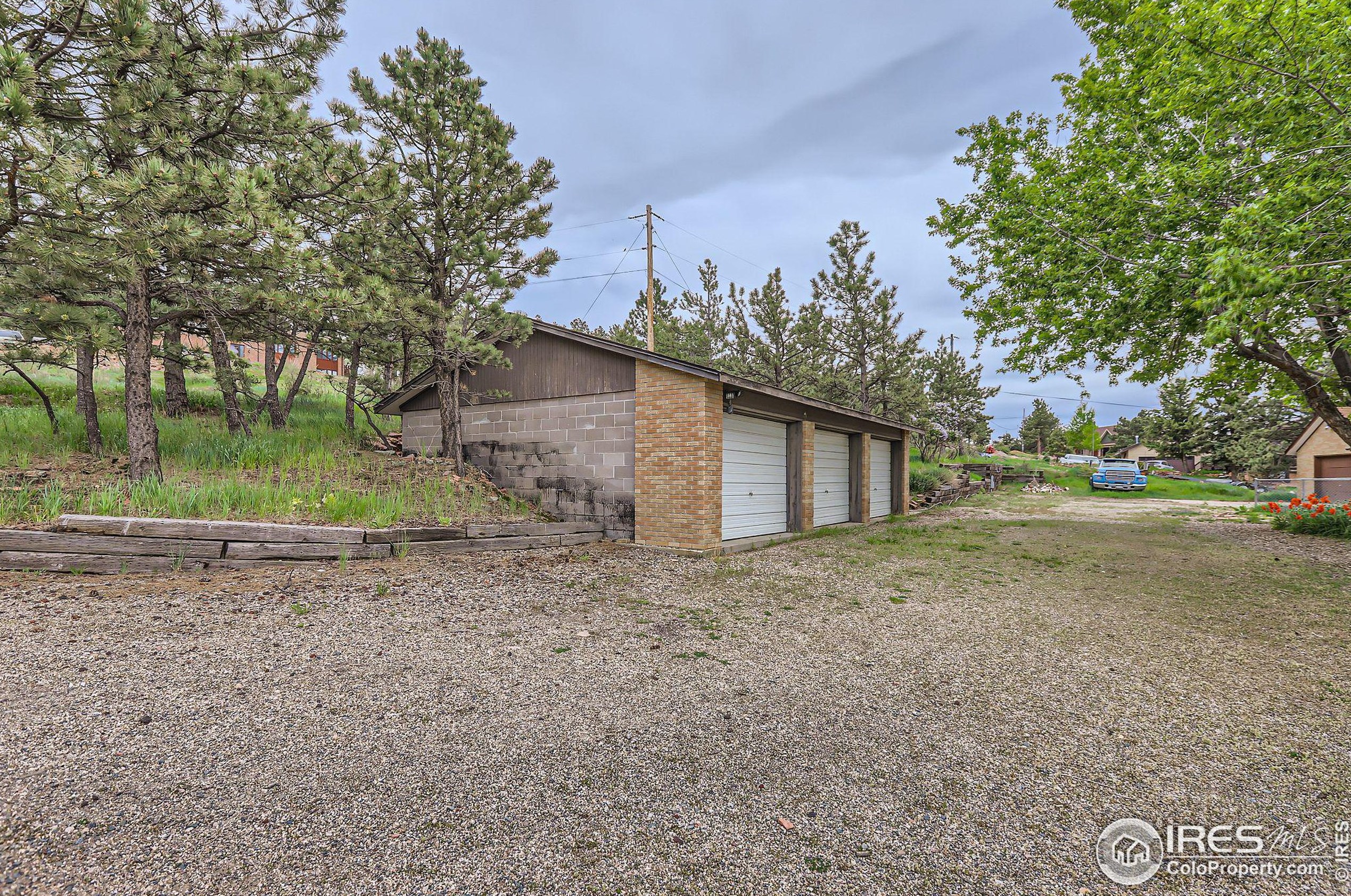 4225 Fawn Trl, Loveland CO 80537-8300 exterior