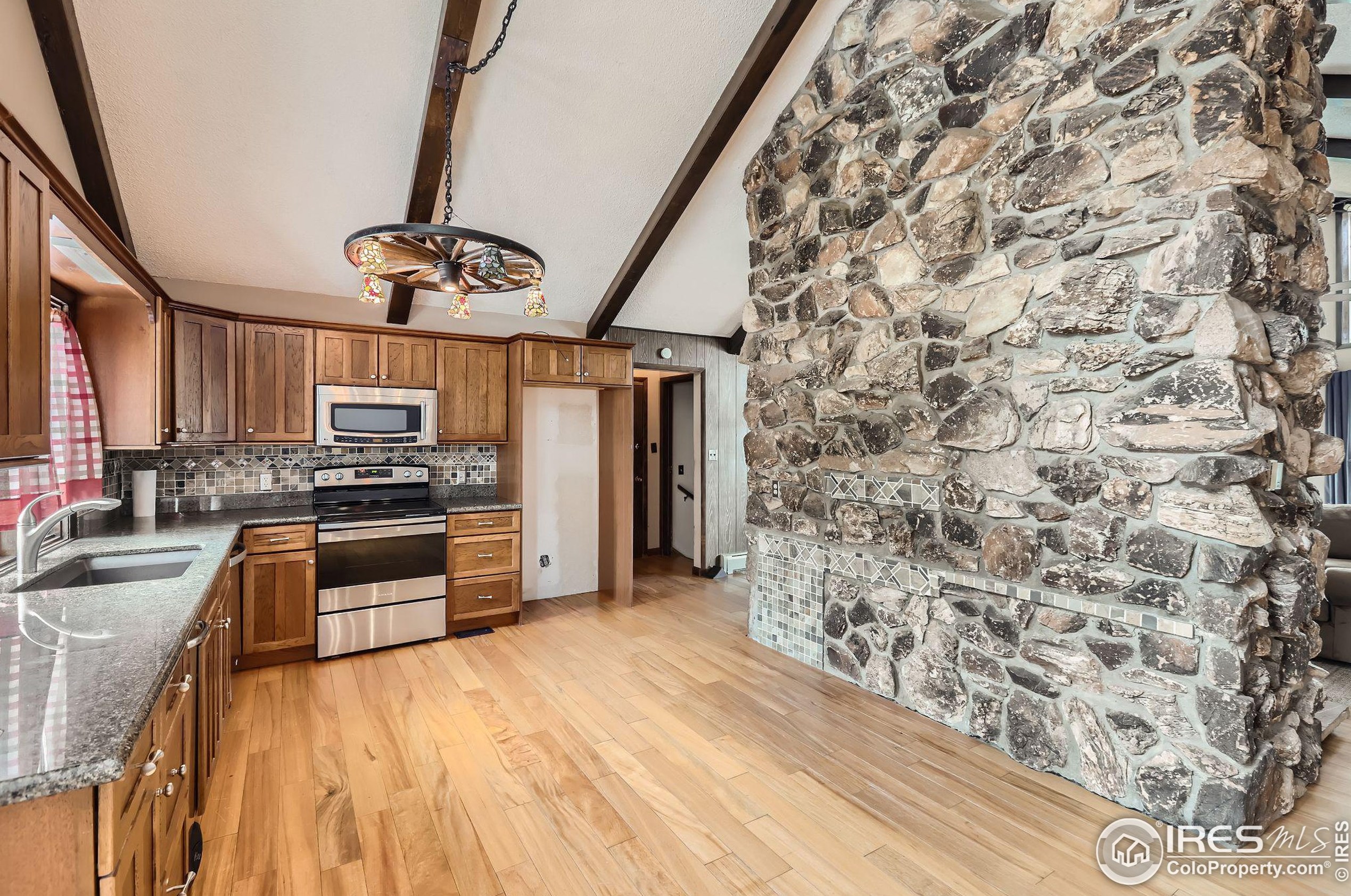 4225 Fawn Trl, Loveland CO 80537-8300 exterior