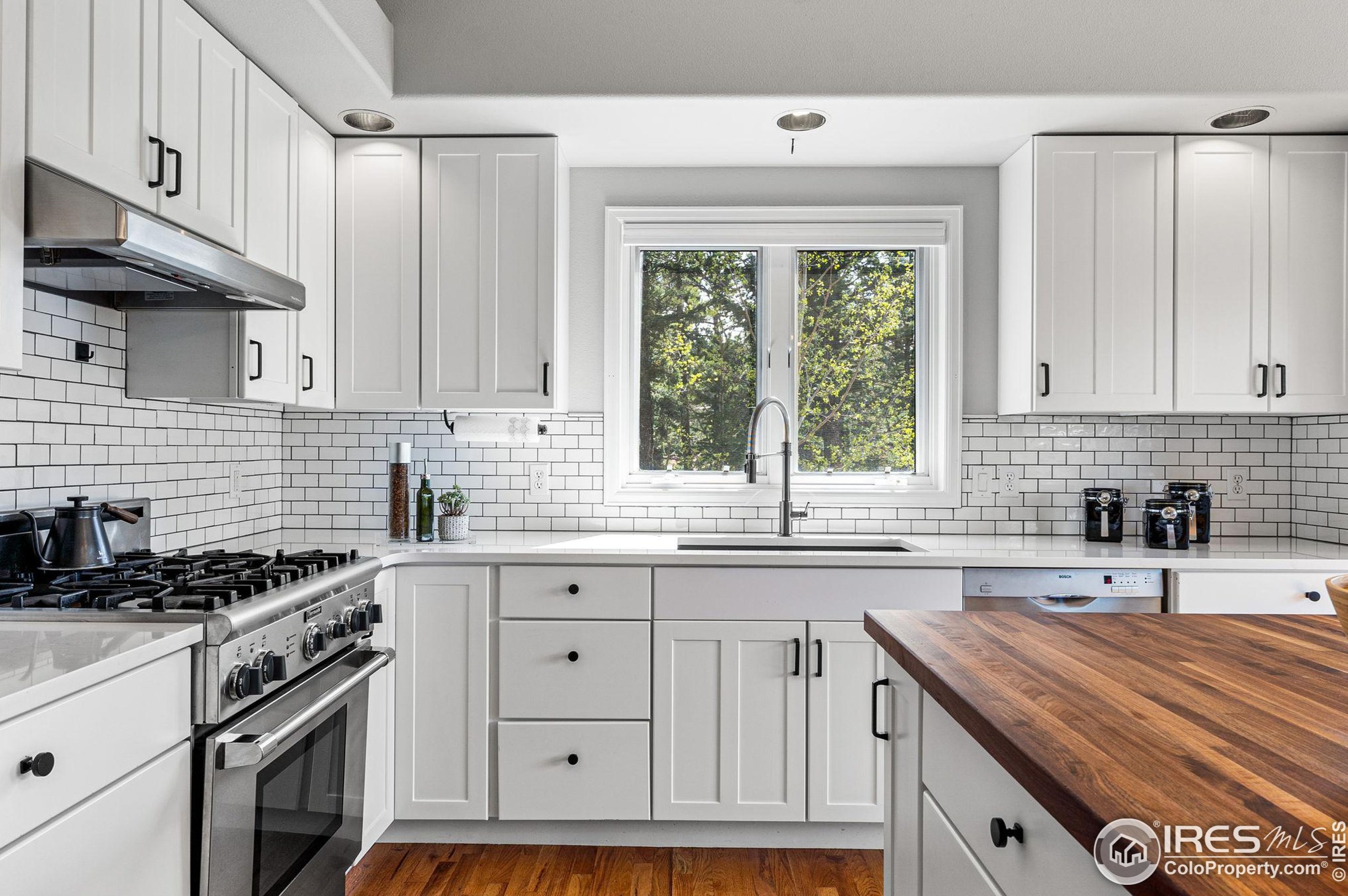 91 Pinecliff Trl, Nederland CO 80466-9691 exterior