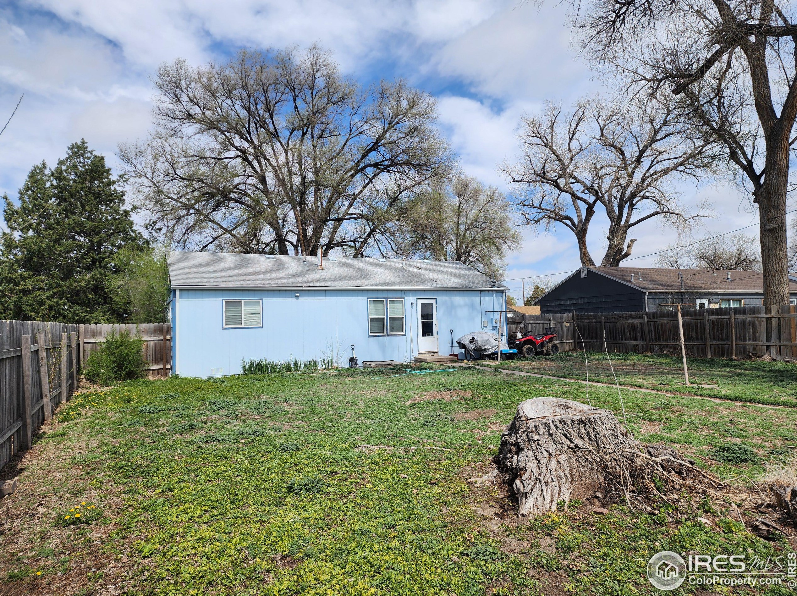 335 Vly Dr, Sterling CO 80751-2425 exterior