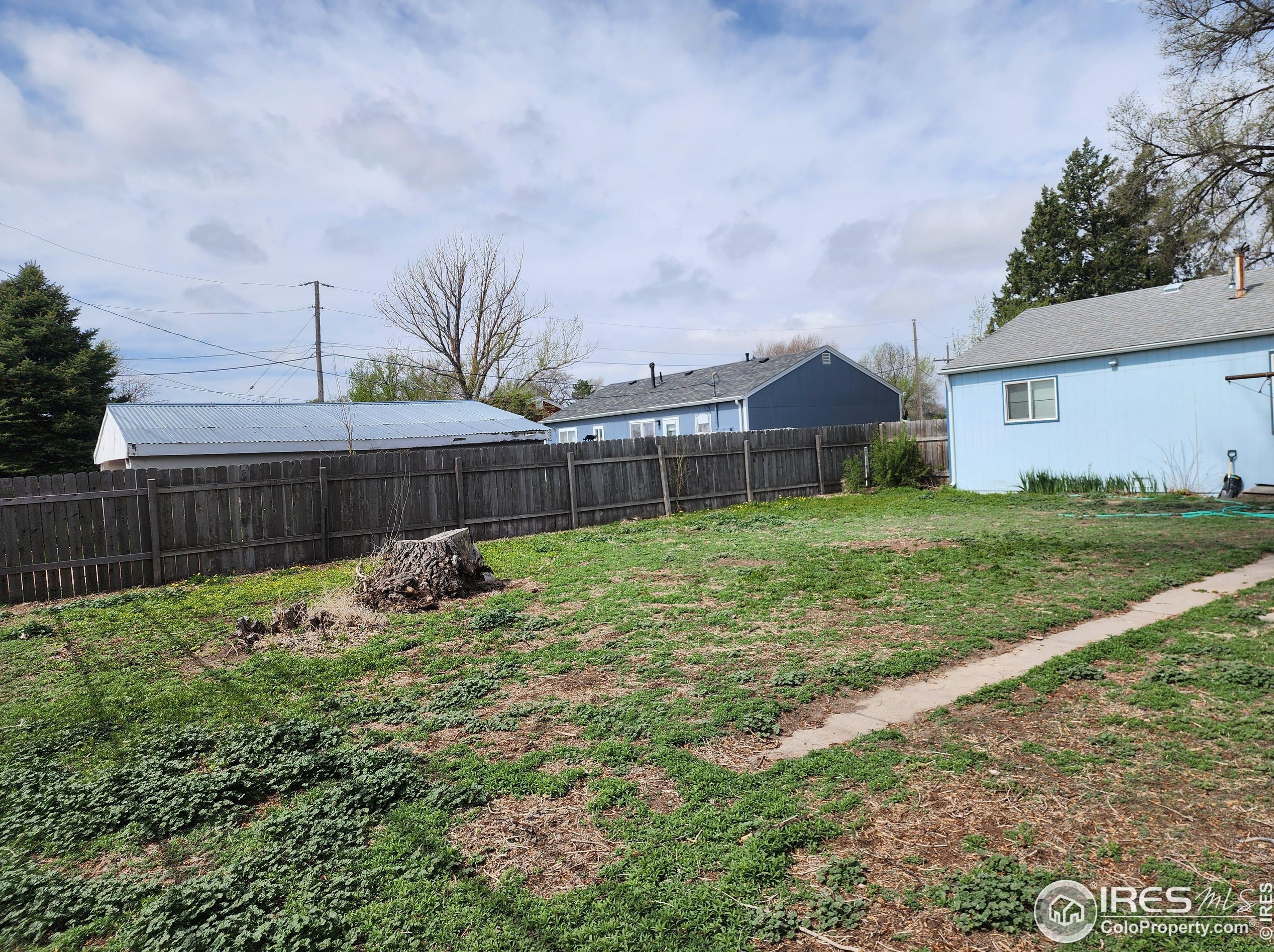 335 Vly Dr, Sterling CO 80751-2425 exterior