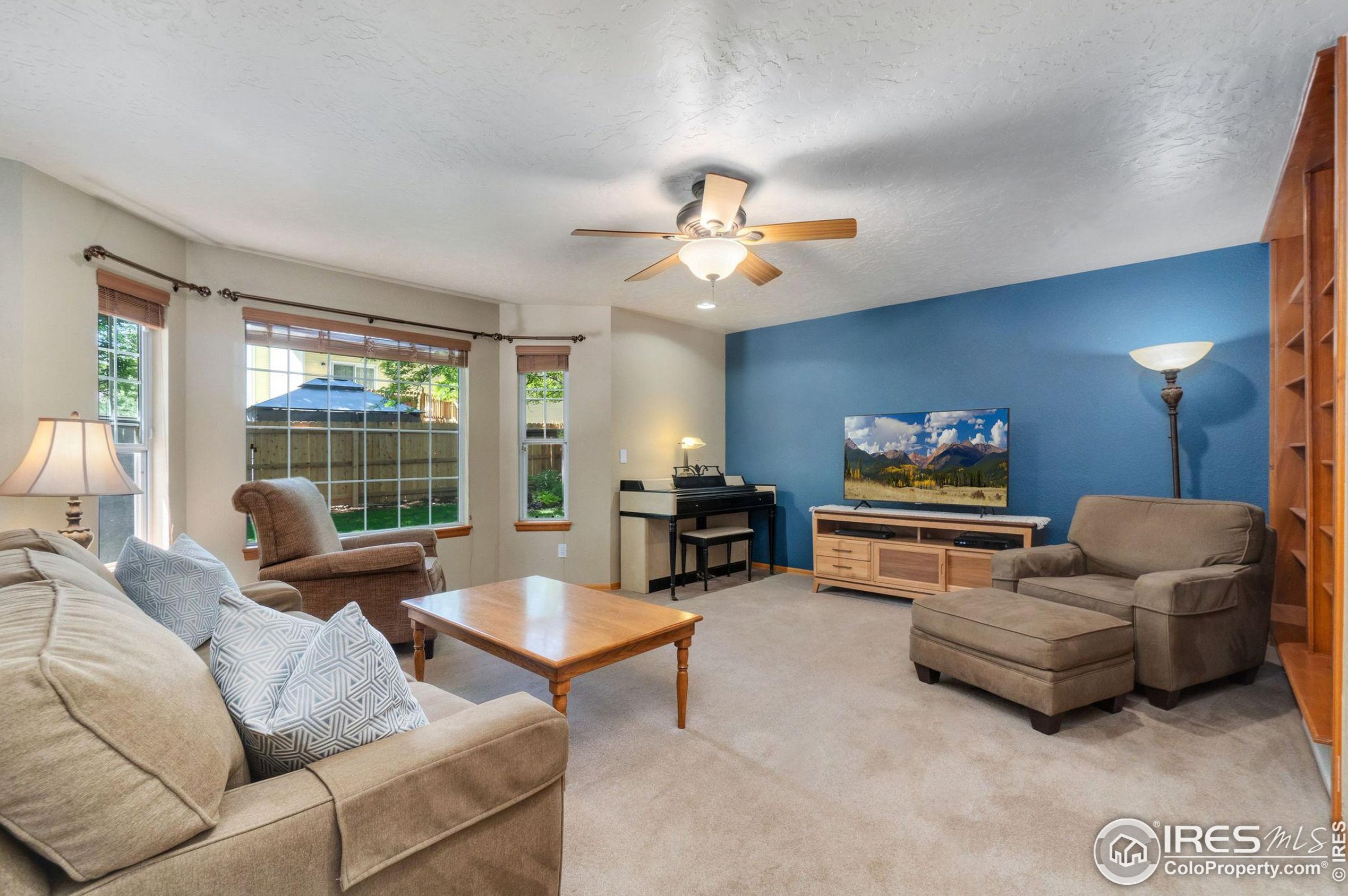 1915 Sunlight Dr, Longmont CO 80504-1973 exterior