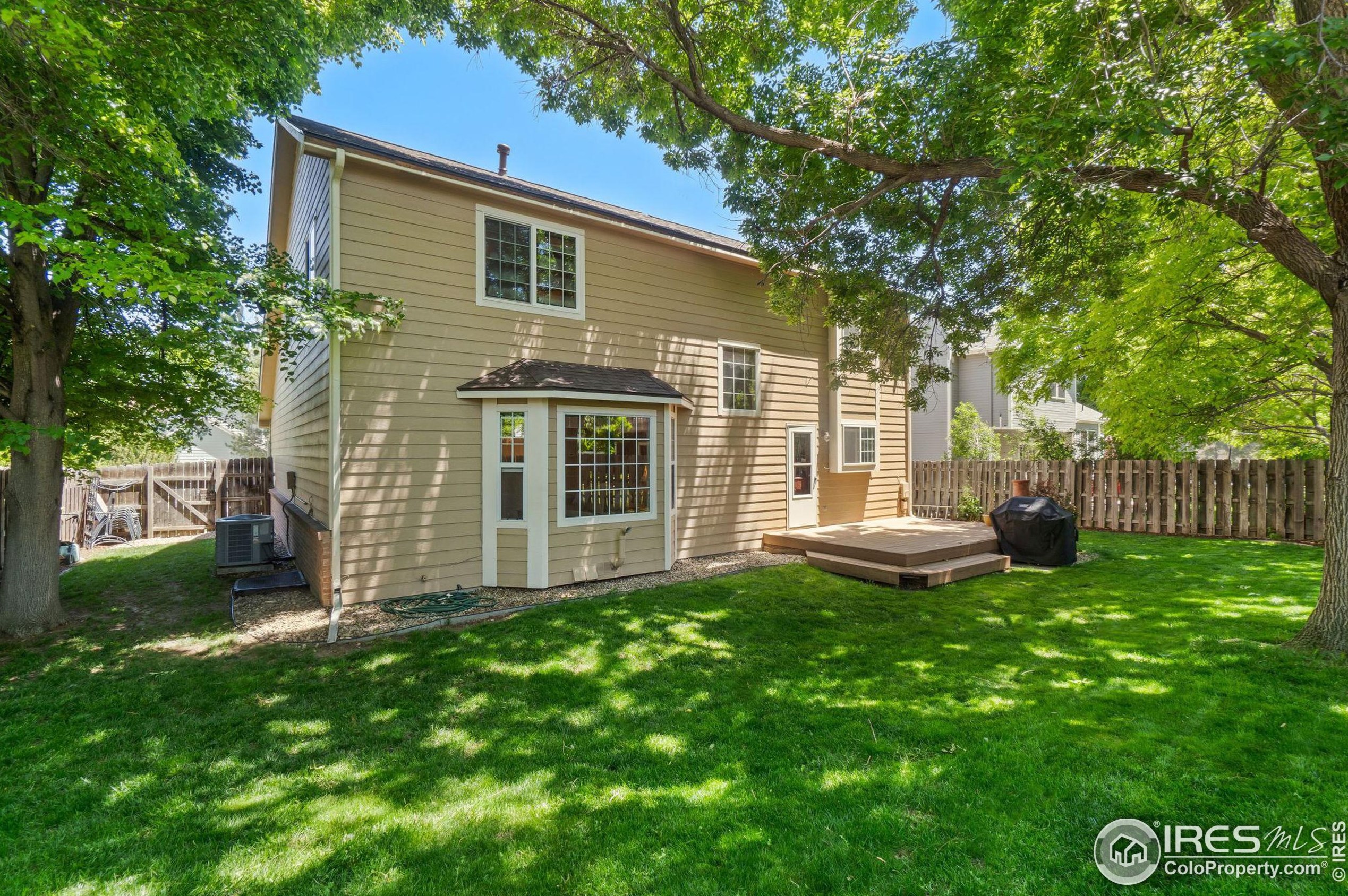 1915 Sunlight Dr, Longmont CO 80504-1973 exterior