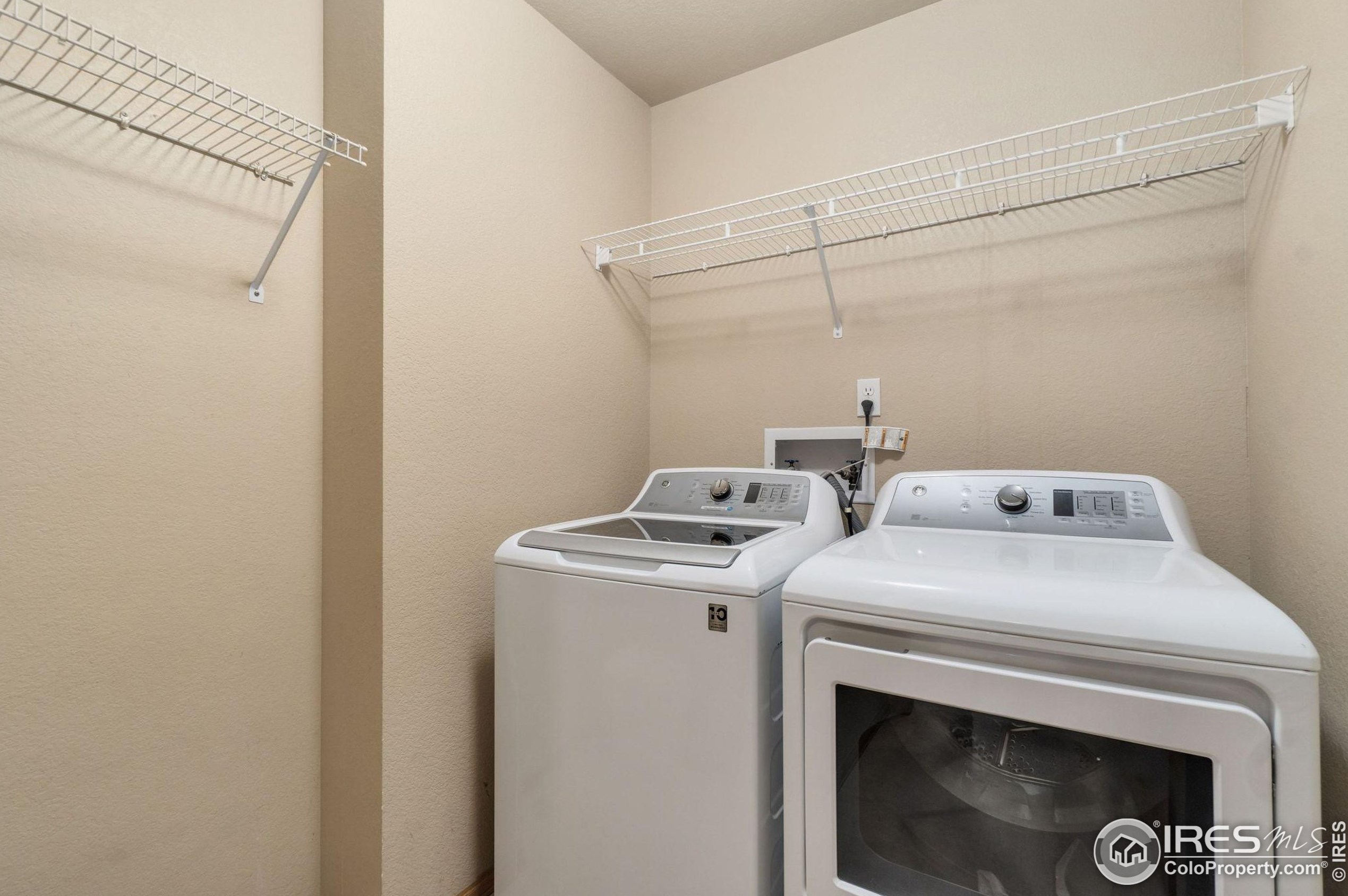 1915 Sunlight Dr, Longmont CO 80504-1973 exterior