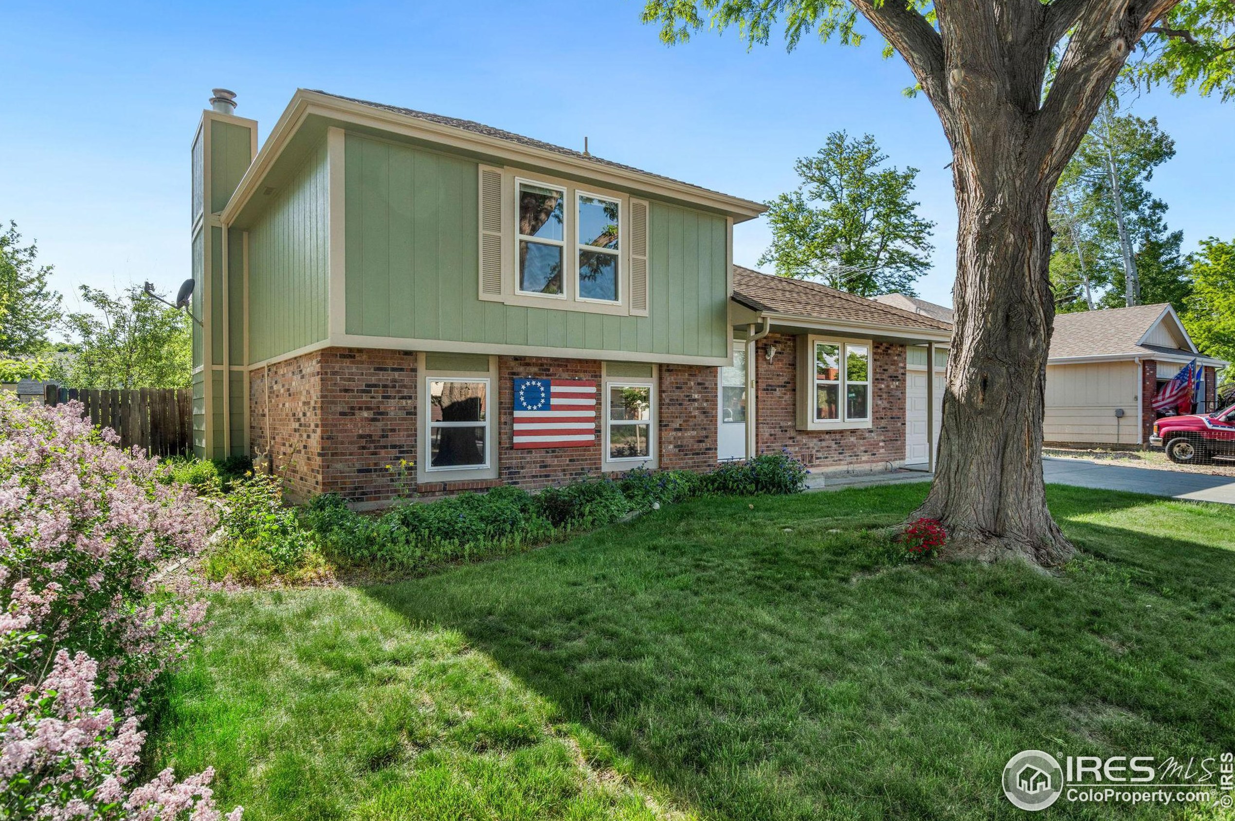 2421 Albany Ave, Loveland CO 80538-4117 exterior