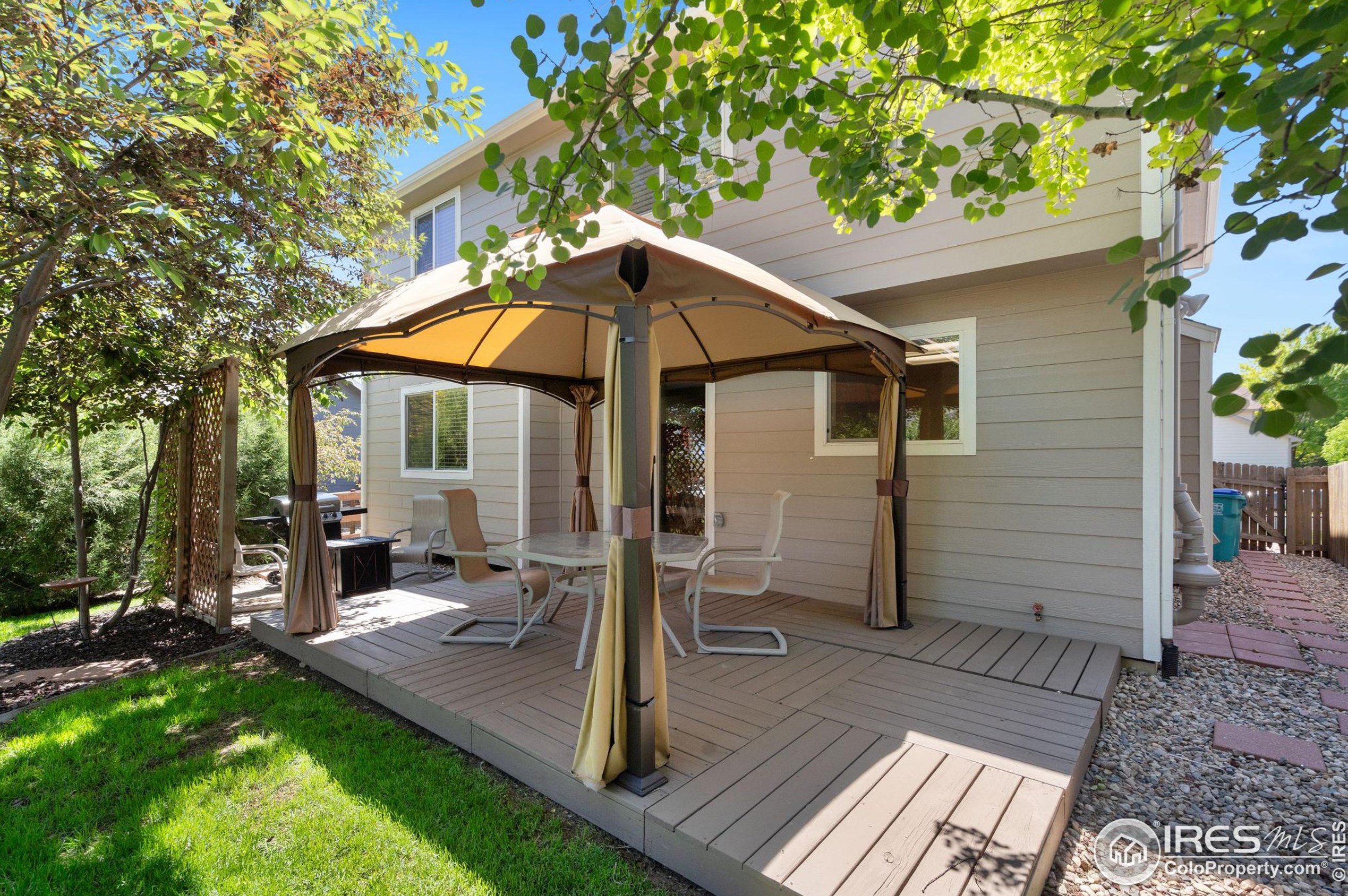 450 Peyton Dr, Fort Collins CO  80525-8259 exterior
