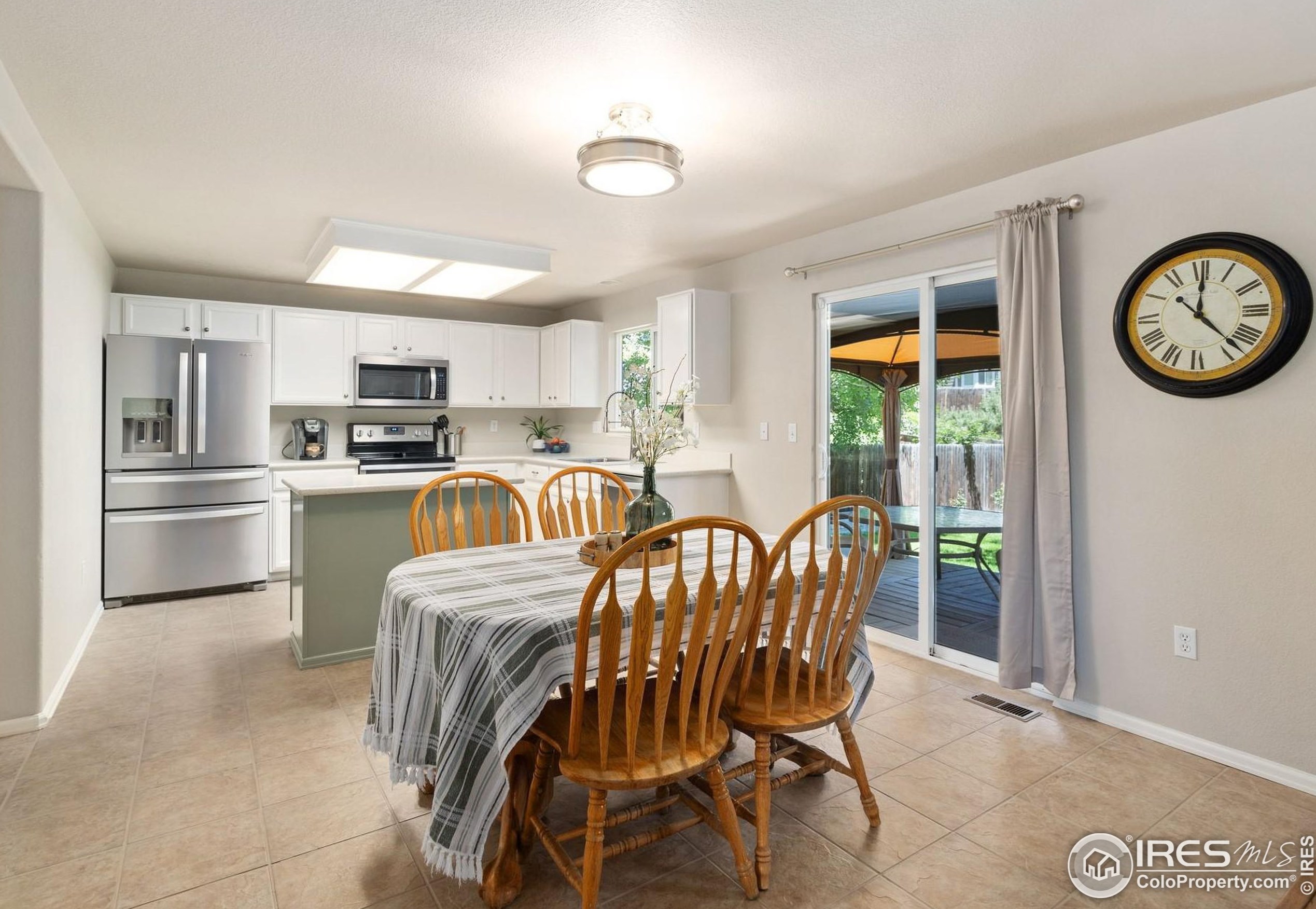 450 Peyton Dr, Fort Collins CO  80525-8259 exterior