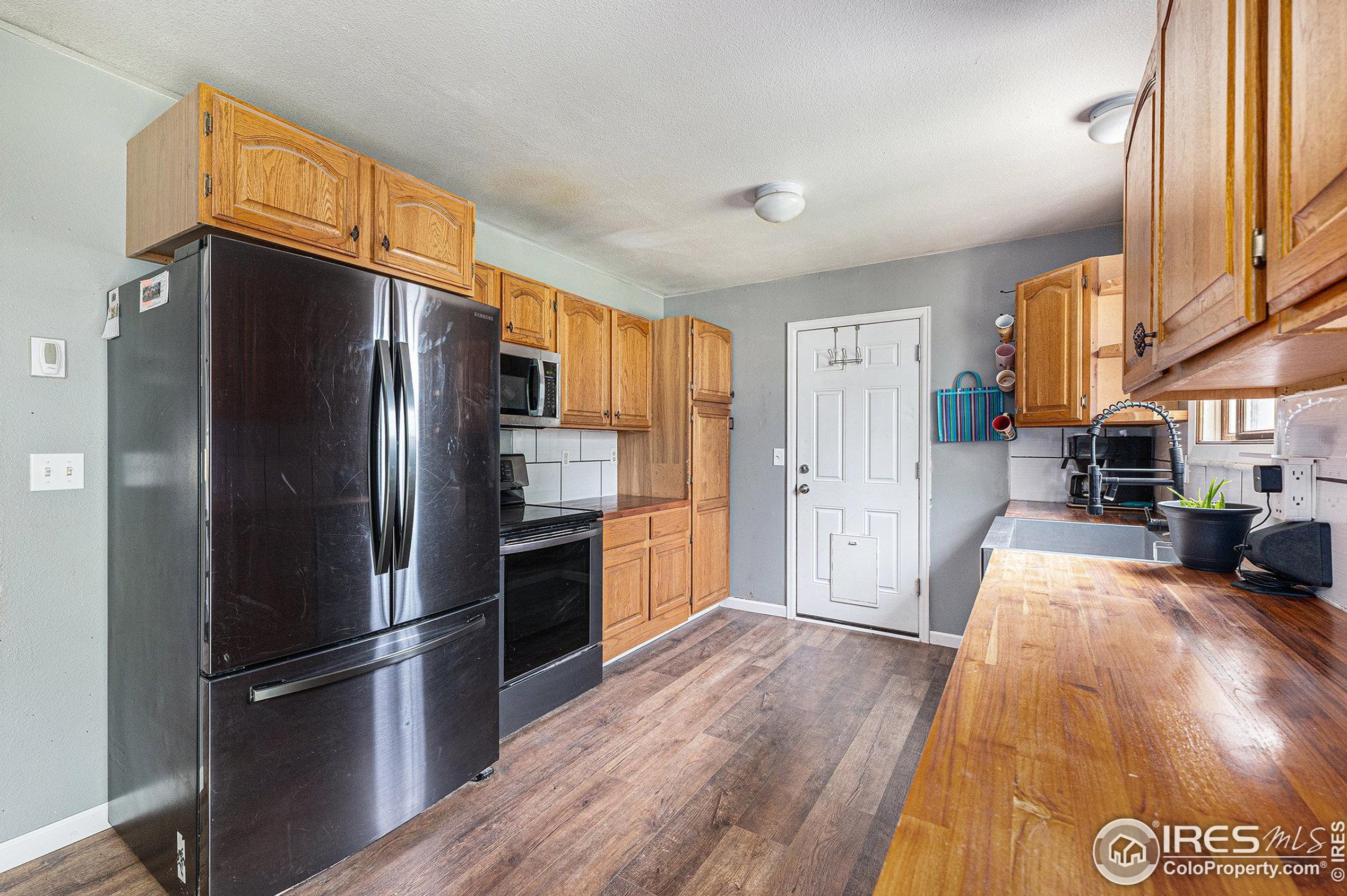 1428 Avondale Pl, Loveland CO exterior