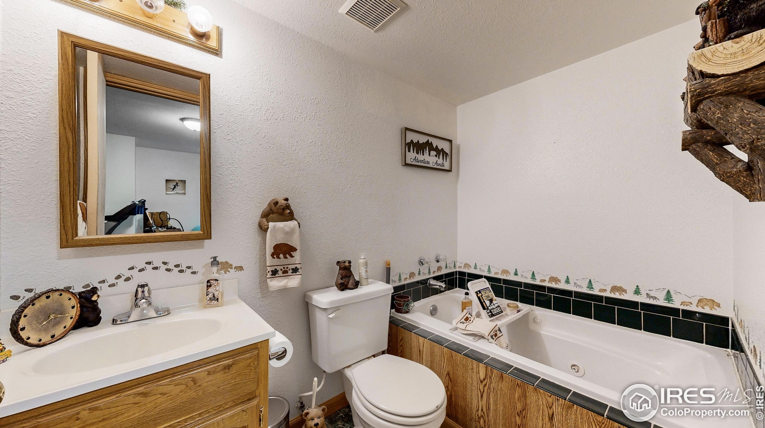 301 44th Avenue Ct, Greeley CO 80634-1091 exterior