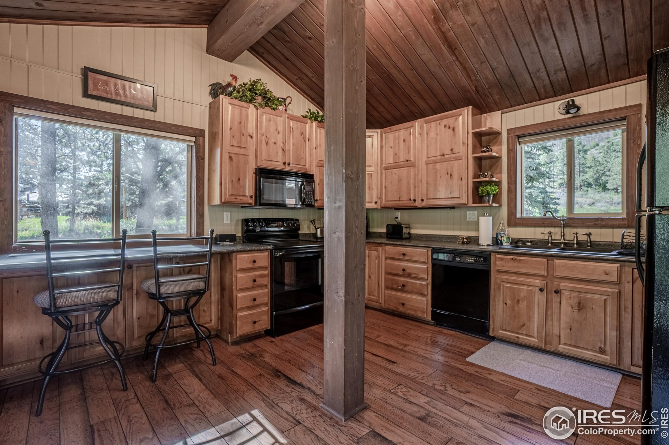 348 Crown Pt Dr, Bellvue CO 80512-9411 exterior