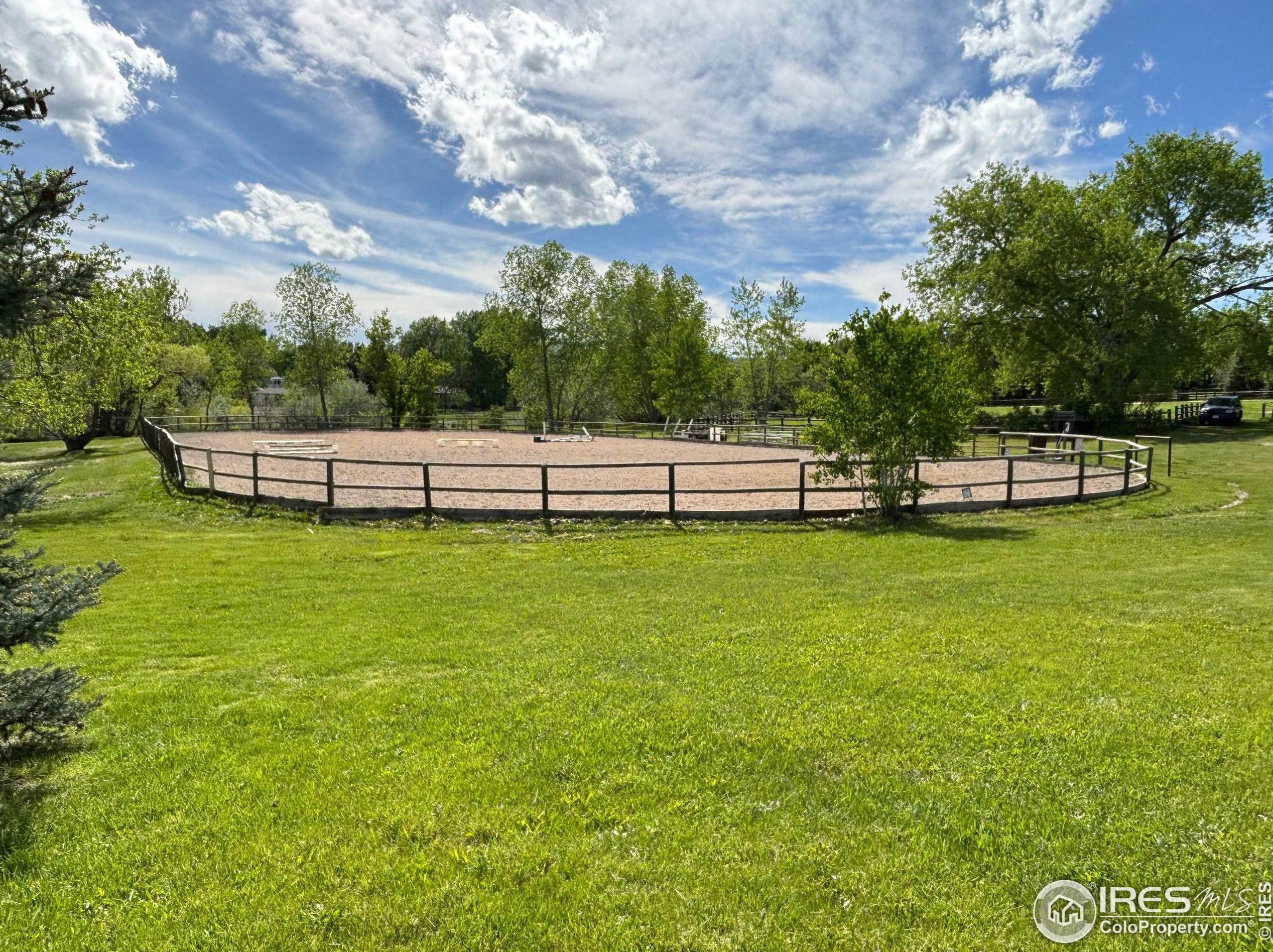 5223 Paradise Ln, Fort Collins CO  80526-4324 exterior