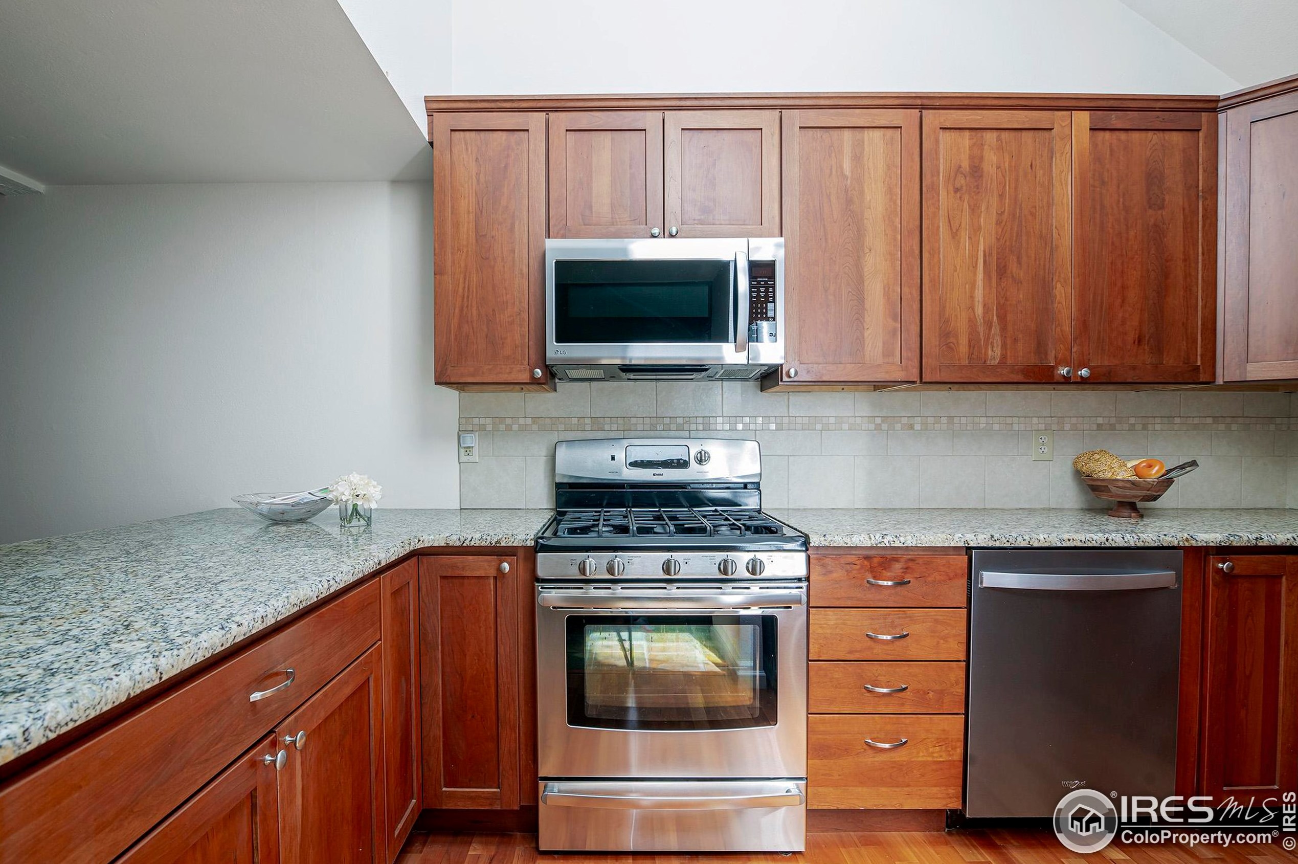 3054 Edison Ct, Boulder CO 80301-2264 exterior