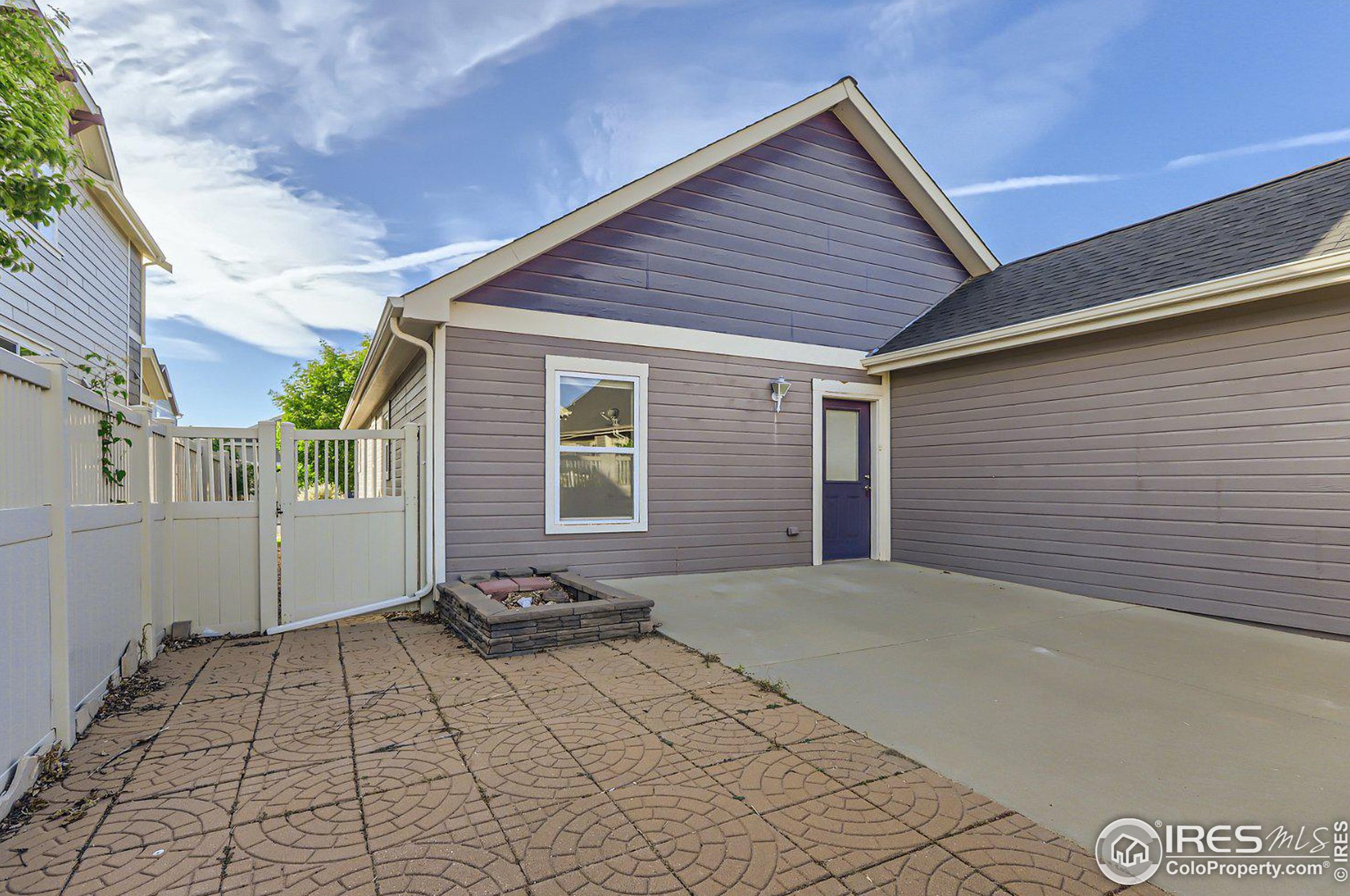 1416 Bluemoon Dr, Longmont CO 80504-1770 exterior