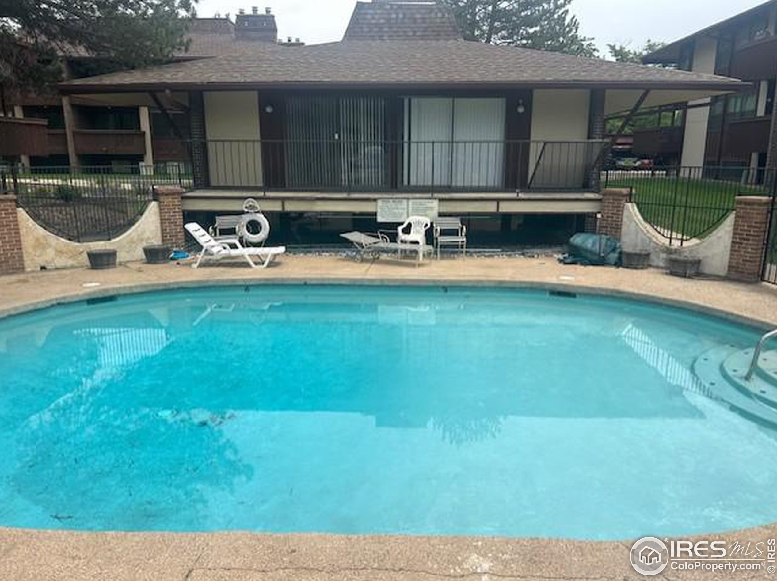 500 Manhattan Dr, Boulder CO 80303-4030 exterior