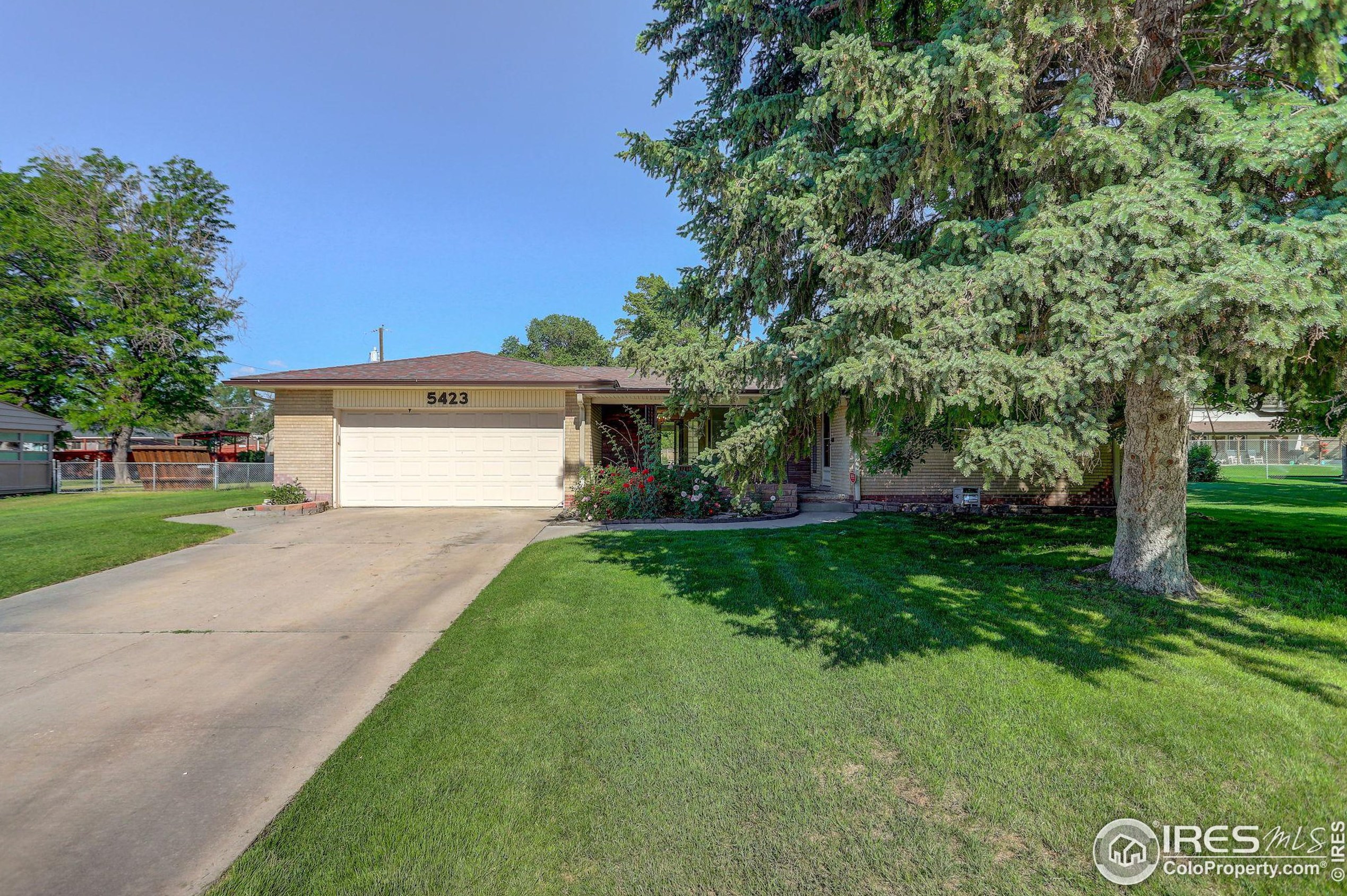 5423 Fld Ct, Arvada CO  80005-4350 exterior