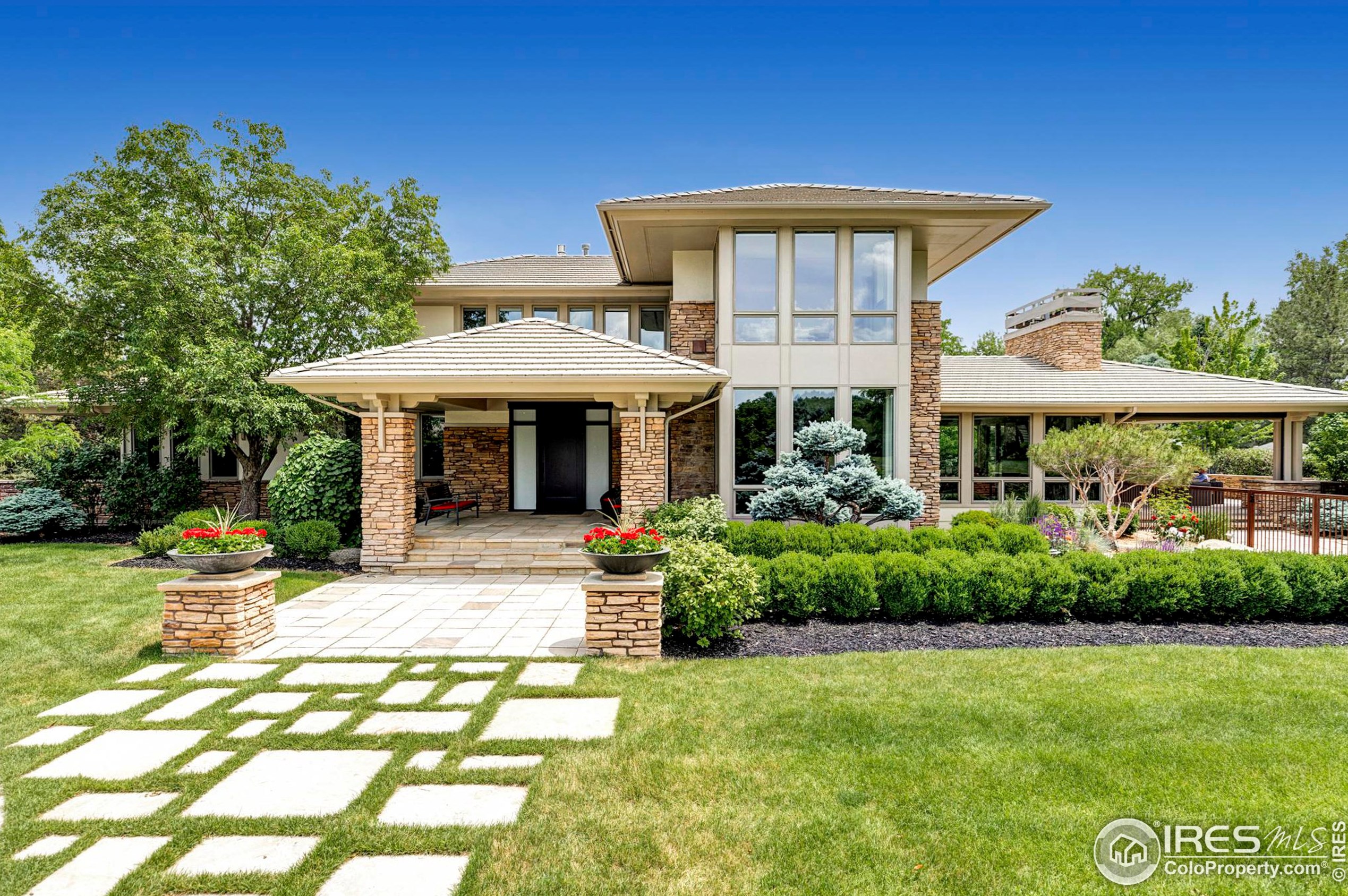 1332 White Hawk Rnch Dr, Boulder CO  80303-1670 exterior