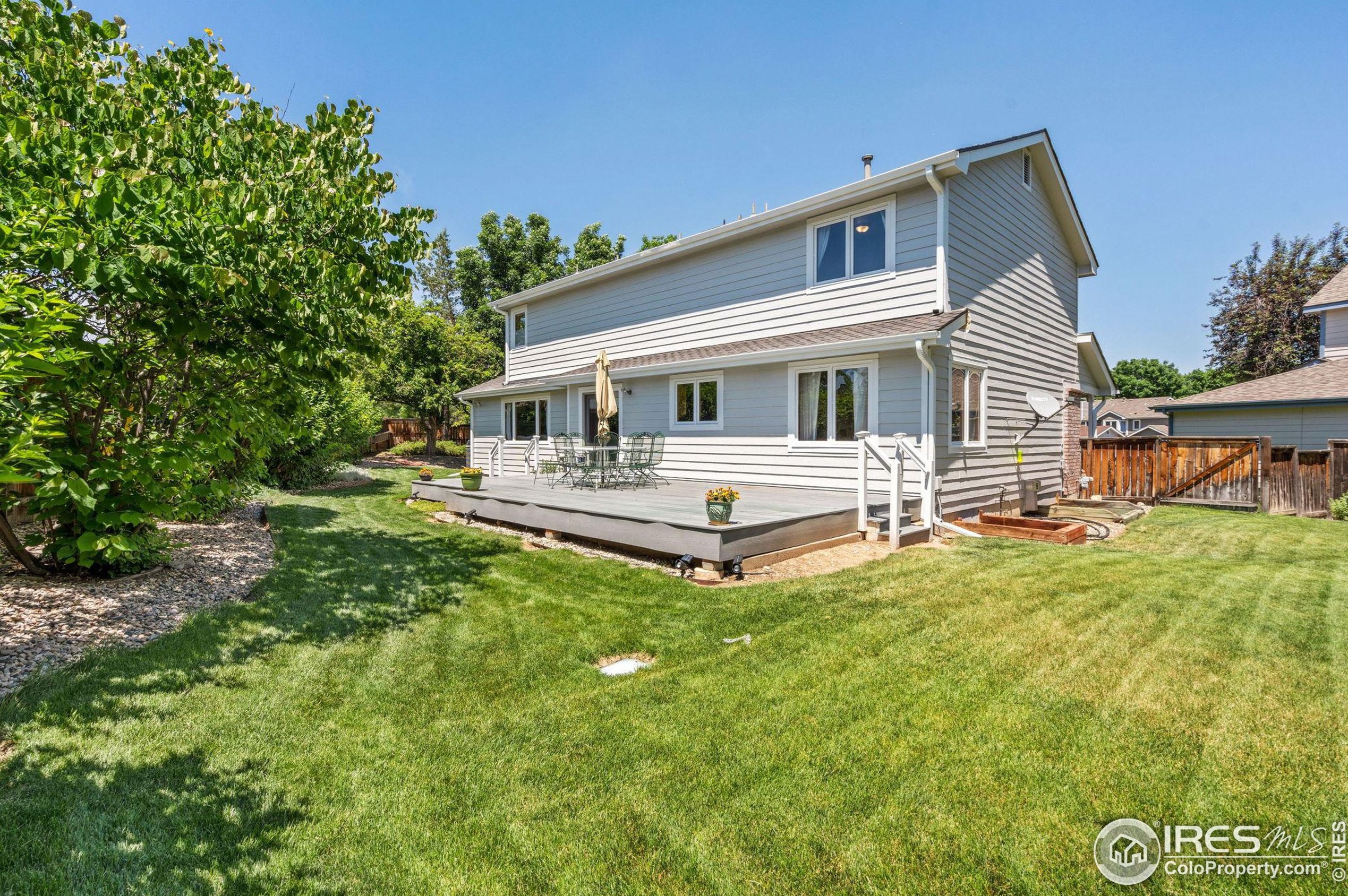 1037 Hinsdale Dr, Fort Collins CO  80526-3916 exterior