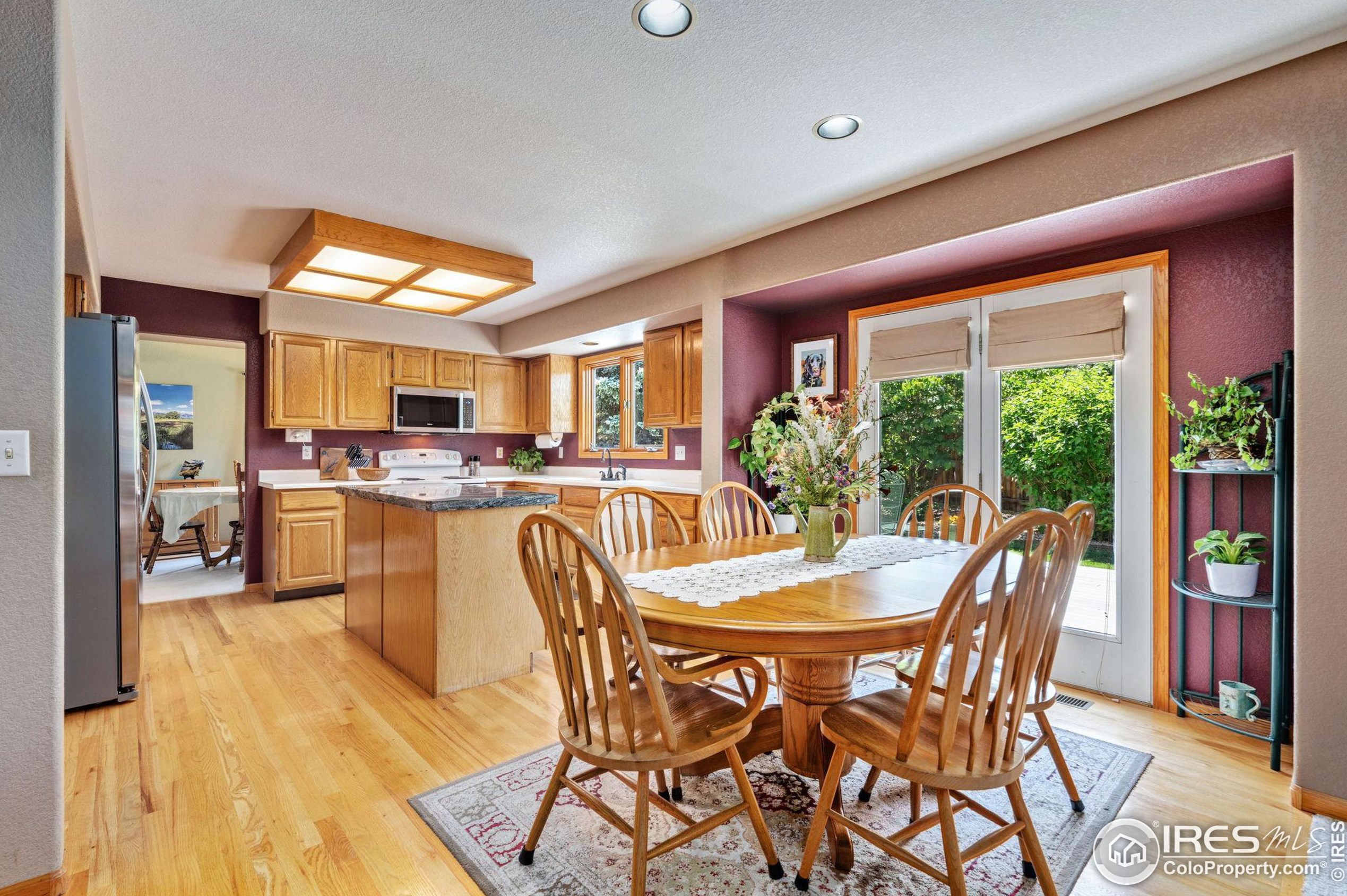 1037 Hinsdale Dr, Fort Collins CO  80526-3916 exterior